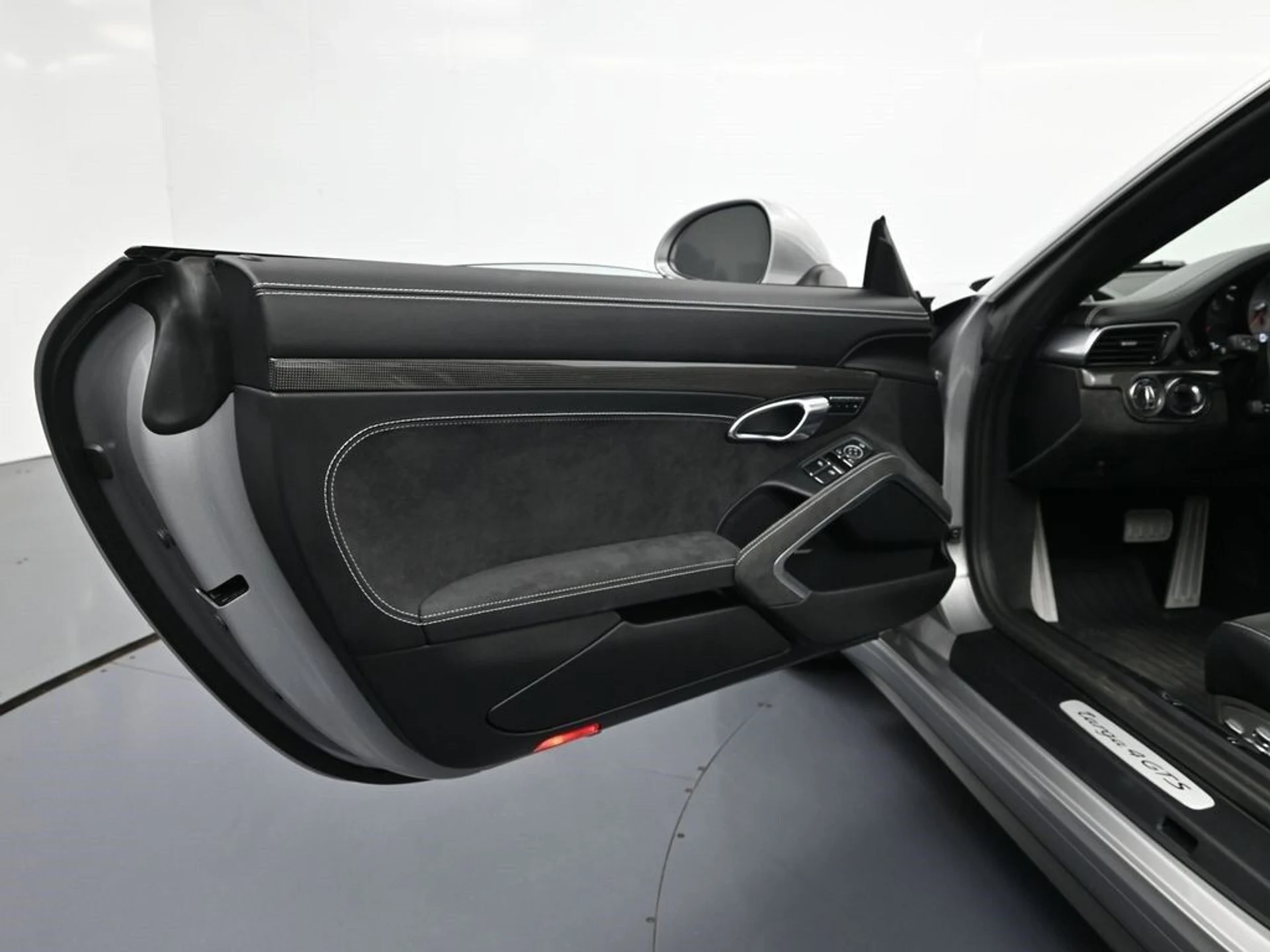 mph013_3250608922_071aa4b639000cc02f903013772c8bc6x_fe33db8cf6