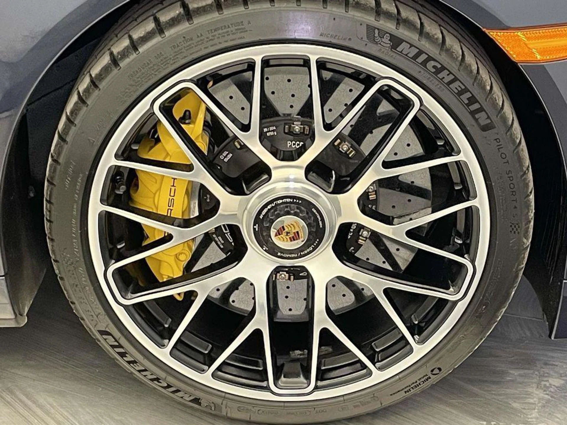 mph013_3255383615_D3_Y_At_U0_C7g_JW_No_B_Is_Q_Ne_tq_Crw_dcbf5c42eb