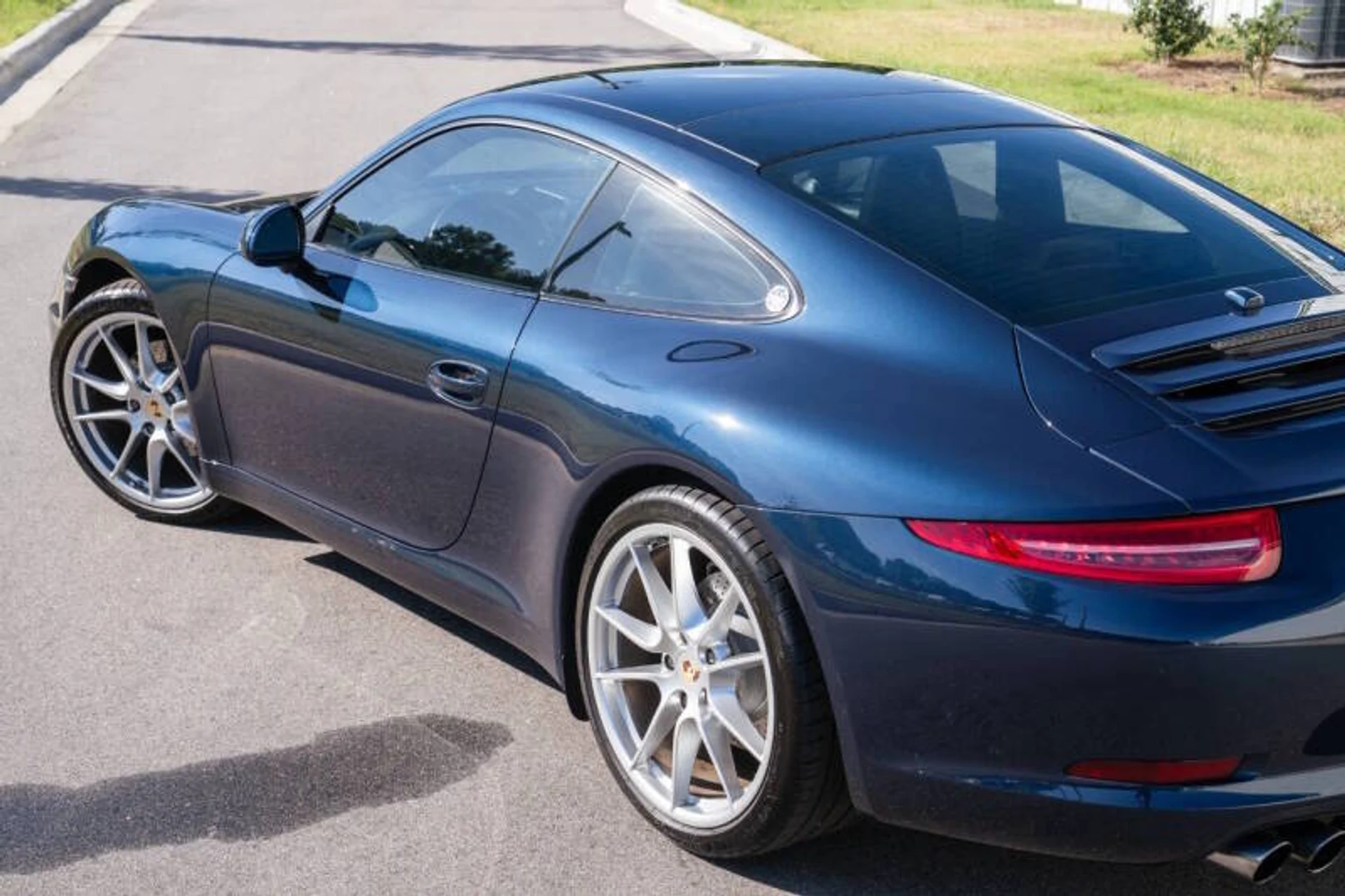 mph013_3256514579_2013_porsche_911_carrera_2dr_coupe_79b08591f6
