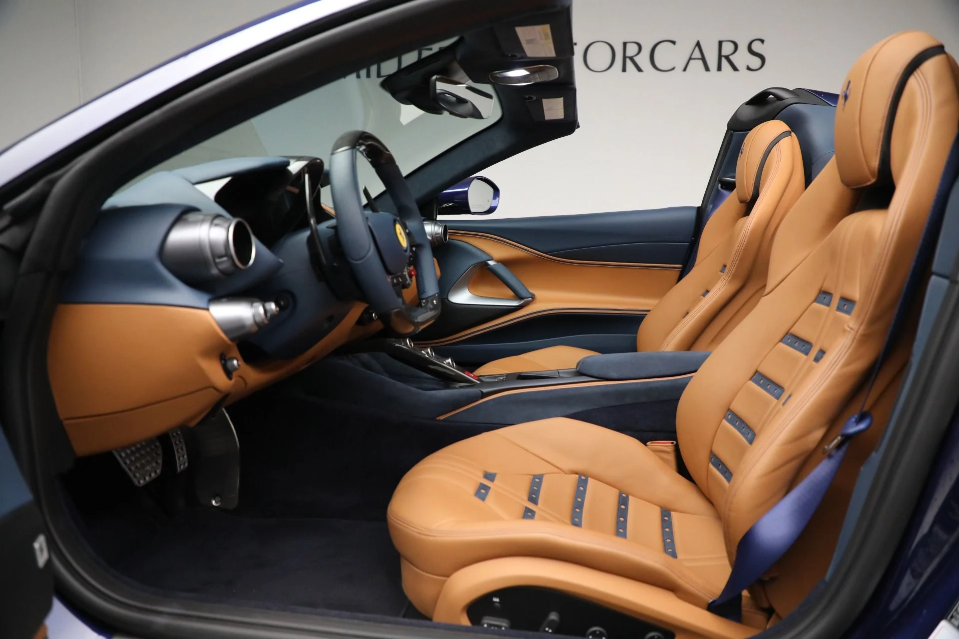 mph013_3262296238_Used_2023_Ferrari_812_GTS_0928405dce
