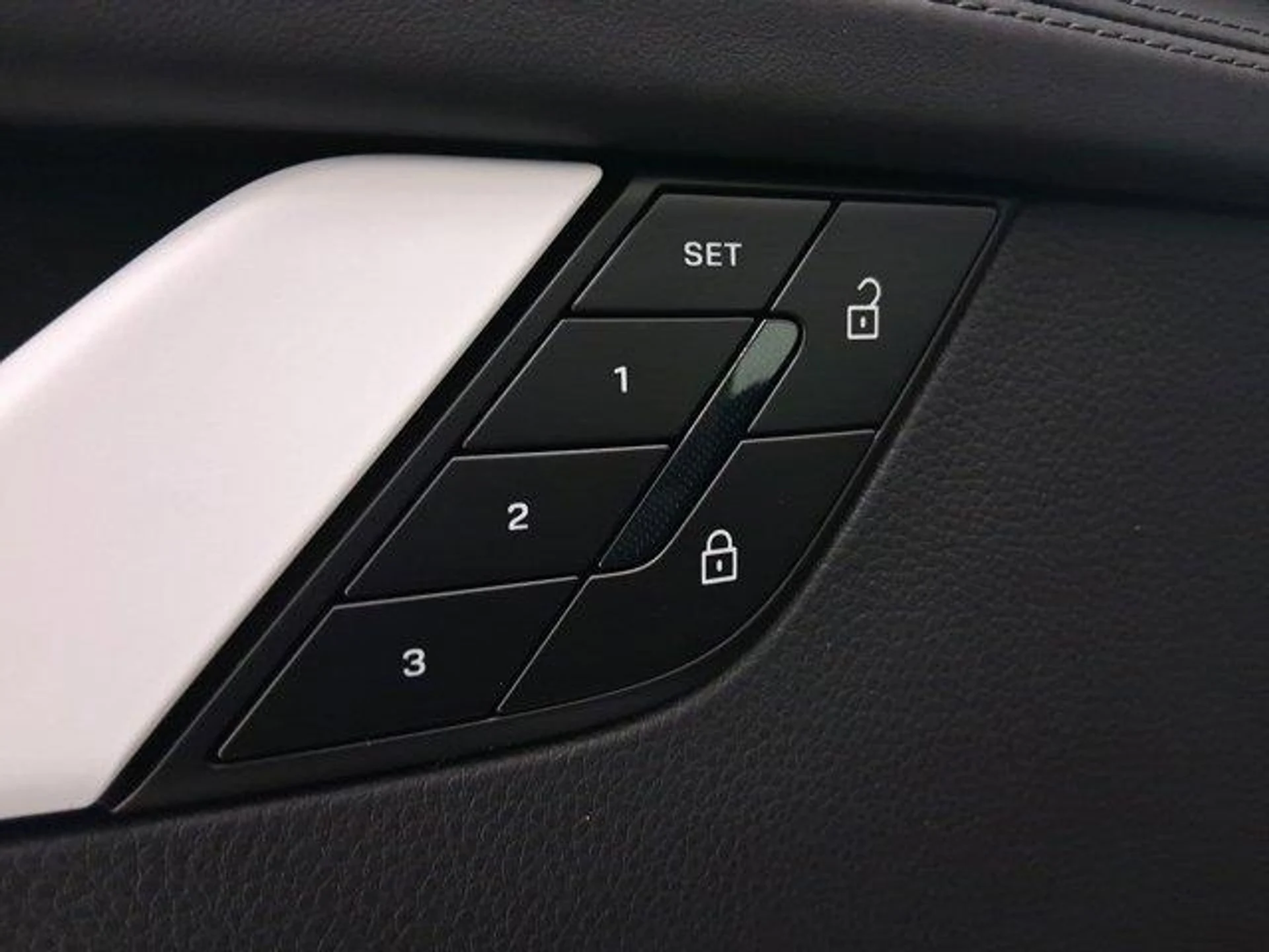 mph013_3268004407_Wn_Evd_Te_Ofh_Z2_W1n_T_Cgh_Es7_Cam_Fc_10dfcd9640