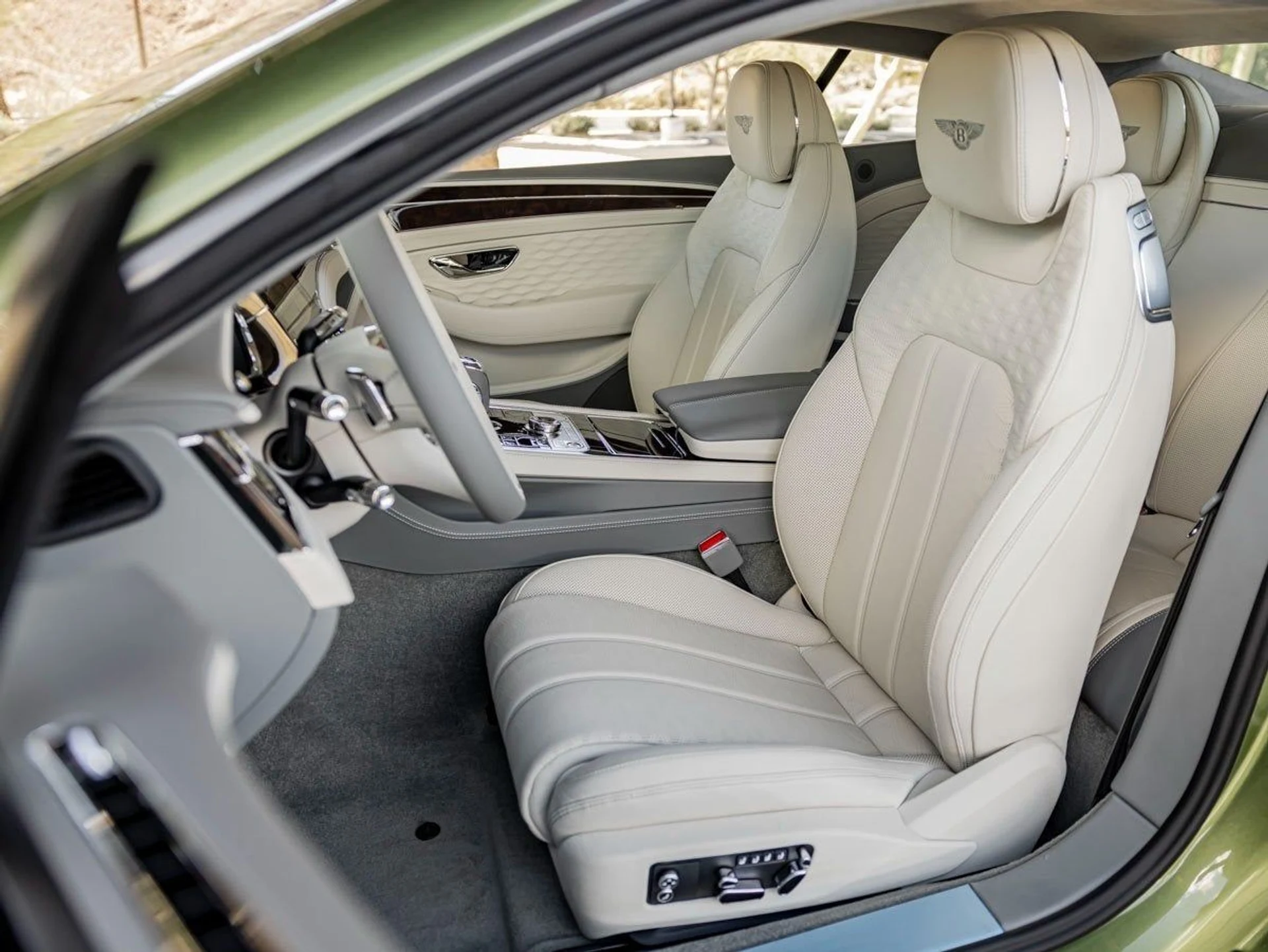 mph013_3273037905_14_17eef9958b