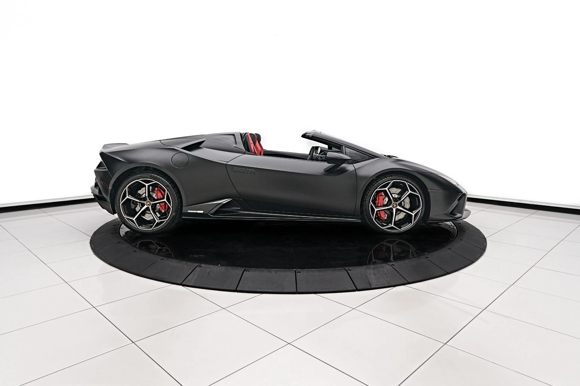mph013_3275903768_Used_2021_Lamborghini_Huracan_EVO_Base_1729305631_6bdf6ece8b