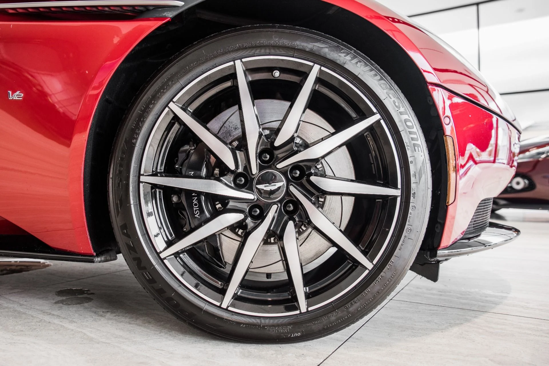 mph013_3279197599_Used_2017_Aston_Martin_DB_11_1595695545_9b6edb297b