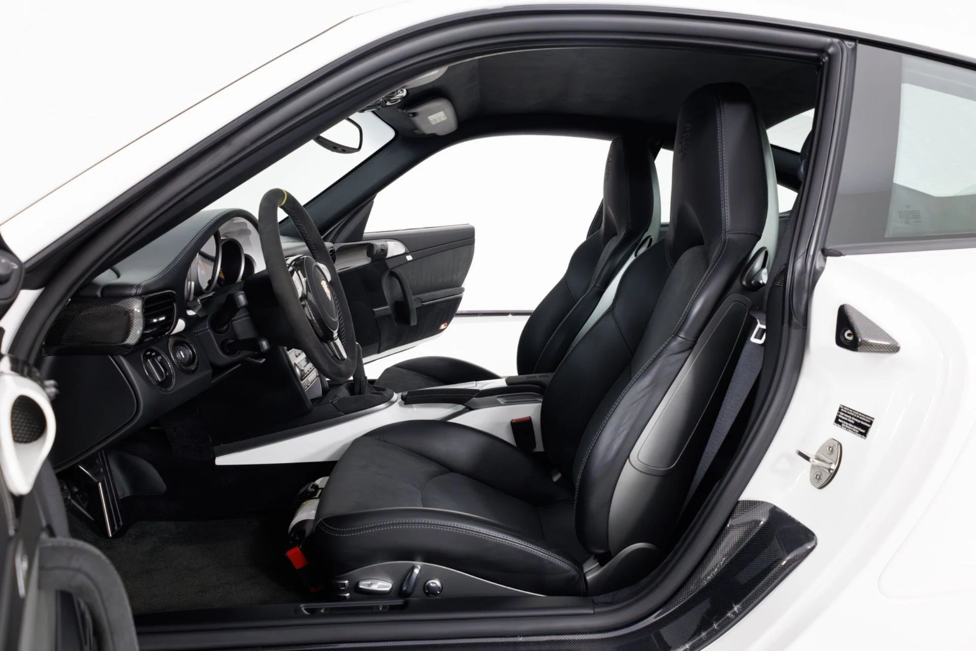 mph013_3283391300_Used_2008_Porsche_911_GT_2_1773330751_258e85f51a