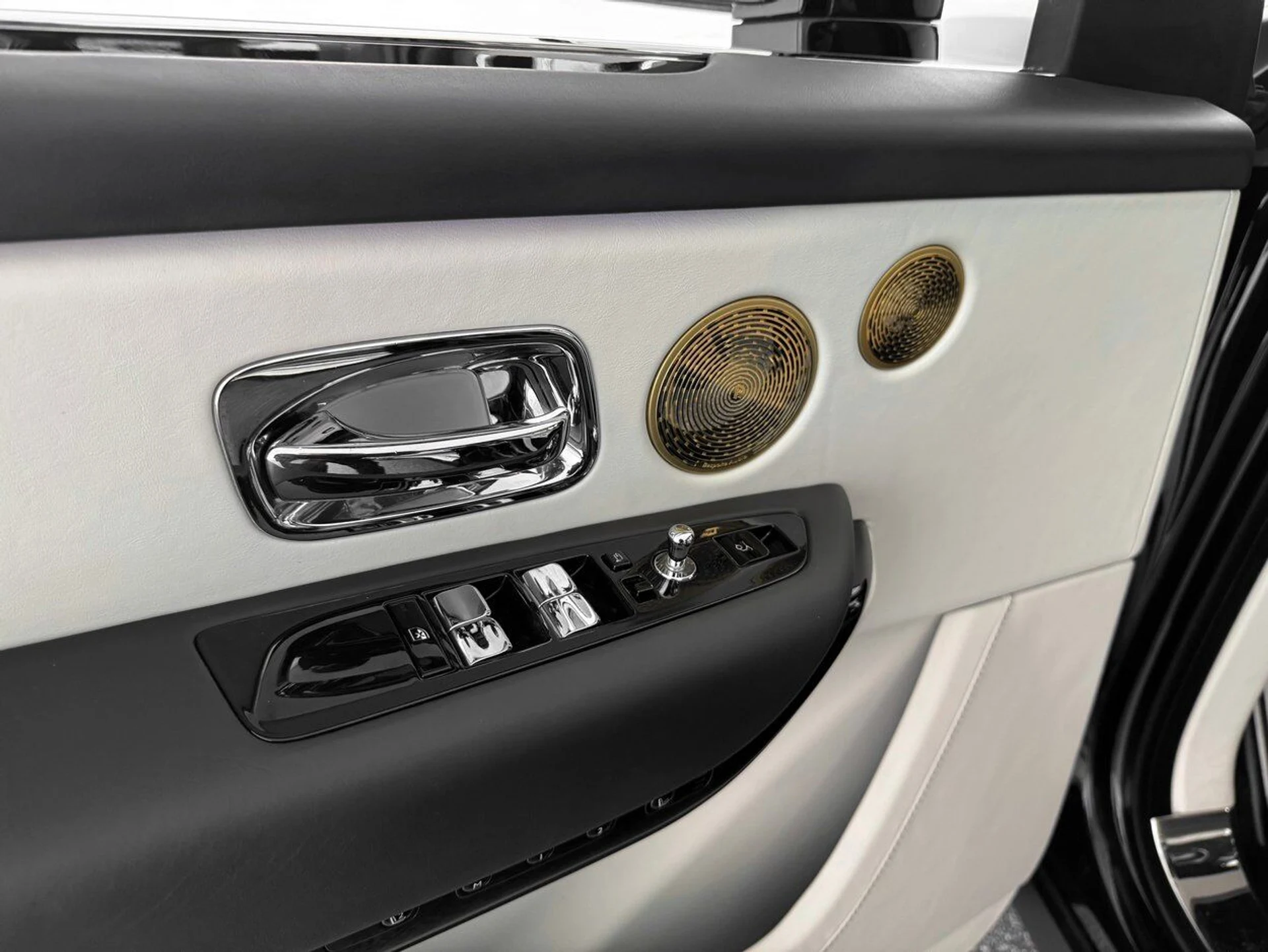 mph013_3287055881_e66745e501ed7af6fb6fcc09f7838ee0_559cc6e102