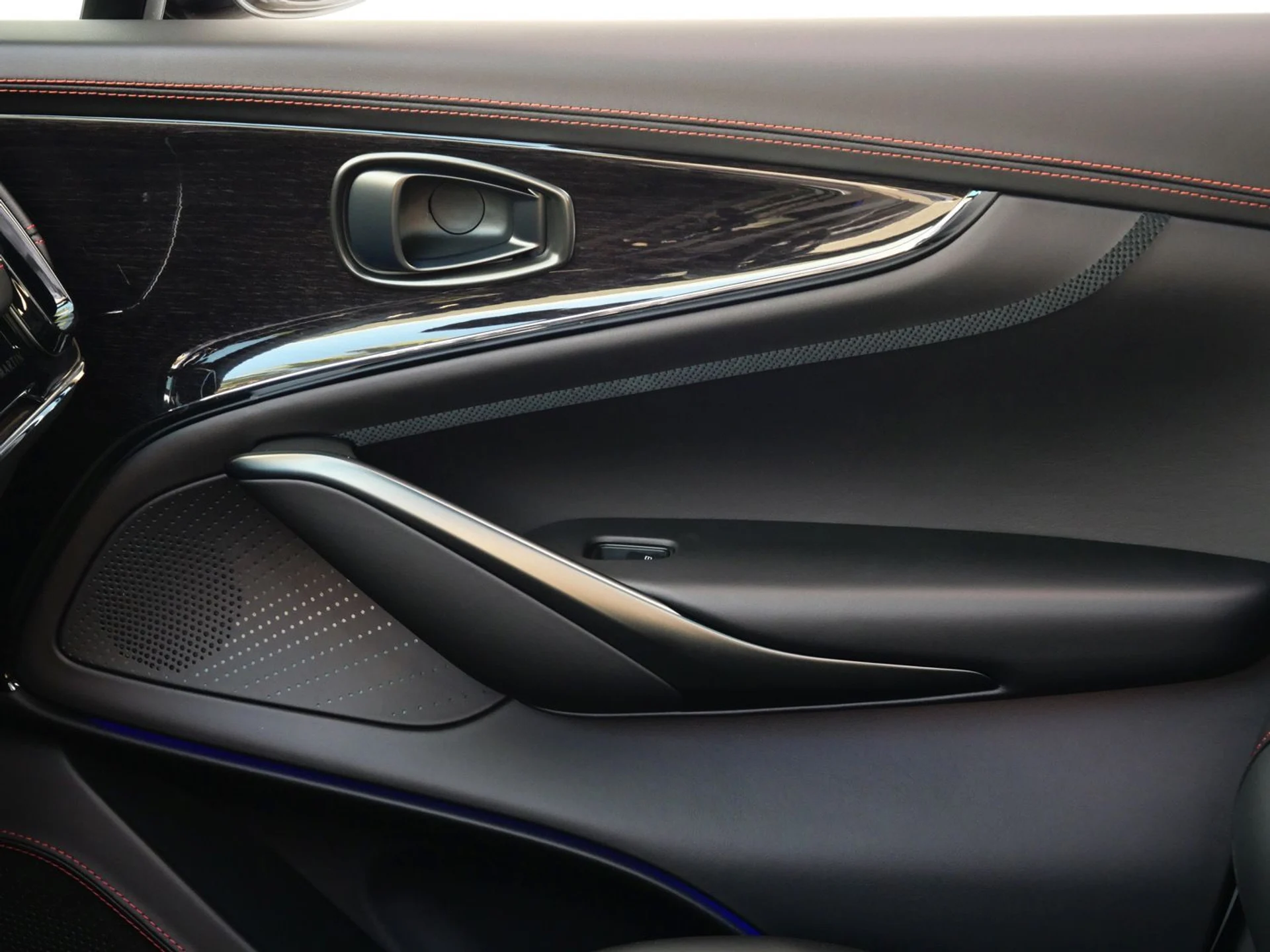 mph013_3287296896_76981484ed7e99a51697f5a7144caab5x_010050290c