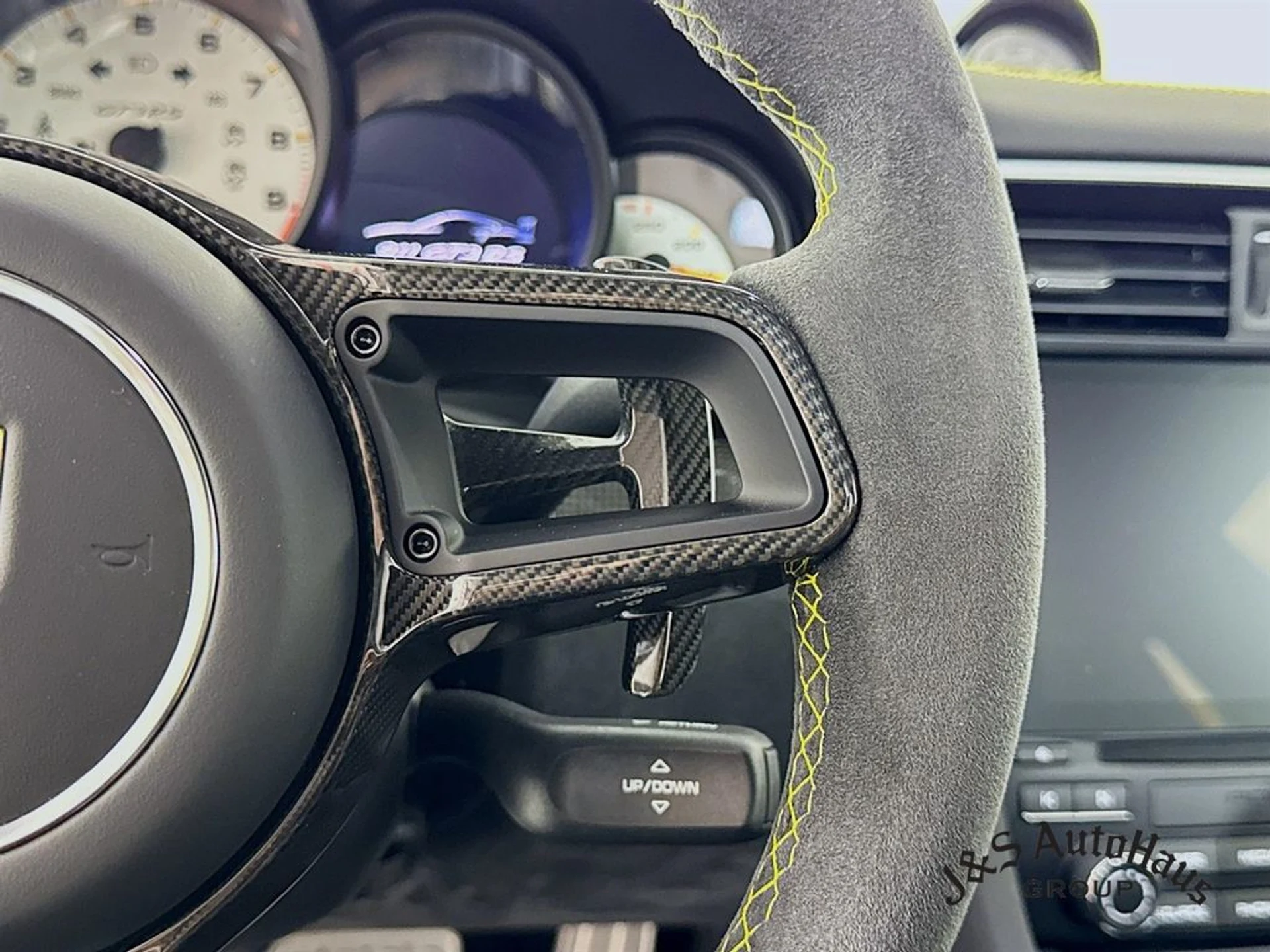 mph013_3288398824_2d72lq92m7h5cg5azi699b9d31pr_476c78754a