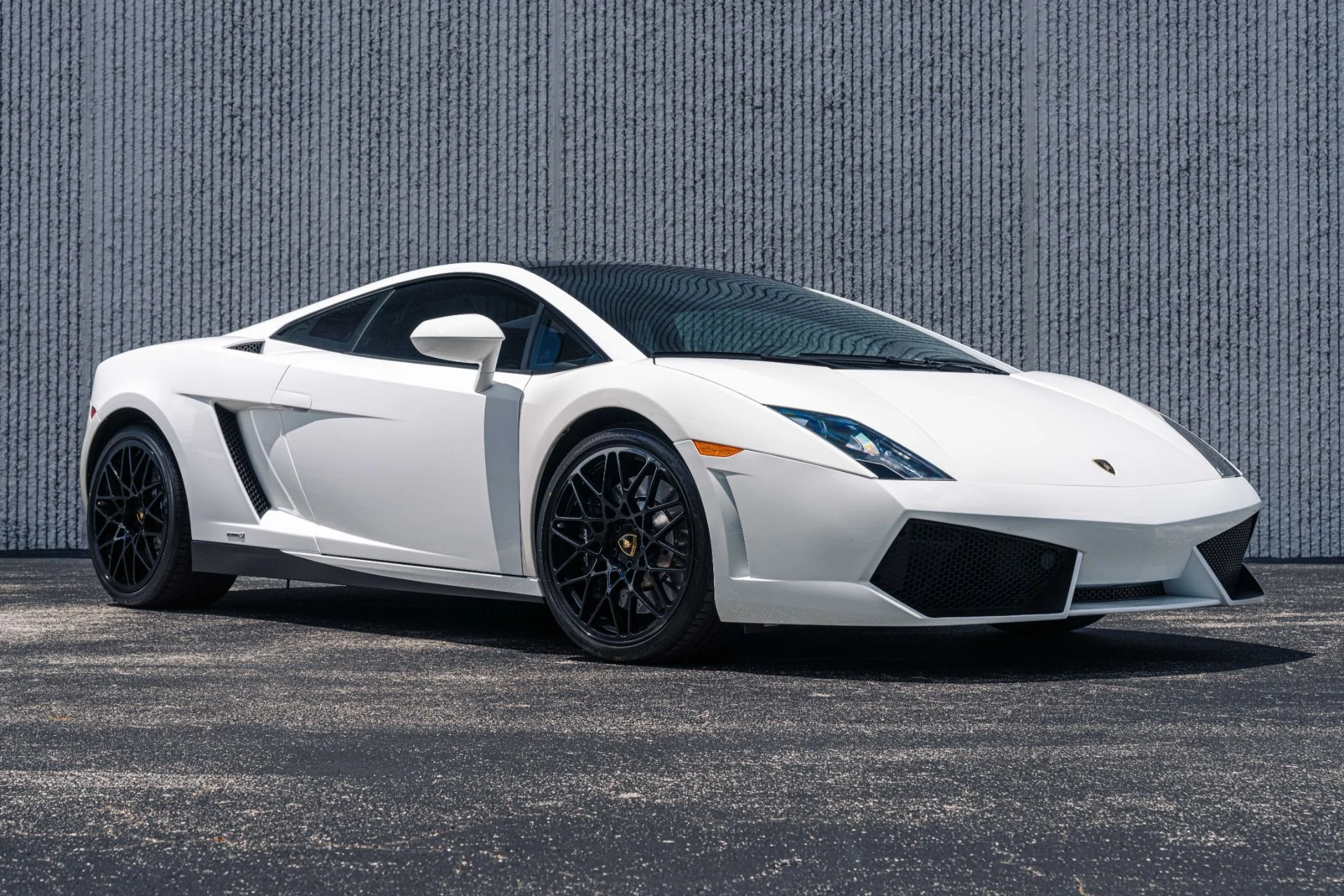 mph013_3294886306_Used_2013_Lamborghini_Gallardo_LP_550_2_w_Front_Lift_Reverse_Camera_Branding_Pack_1712609613_e2c130a02d