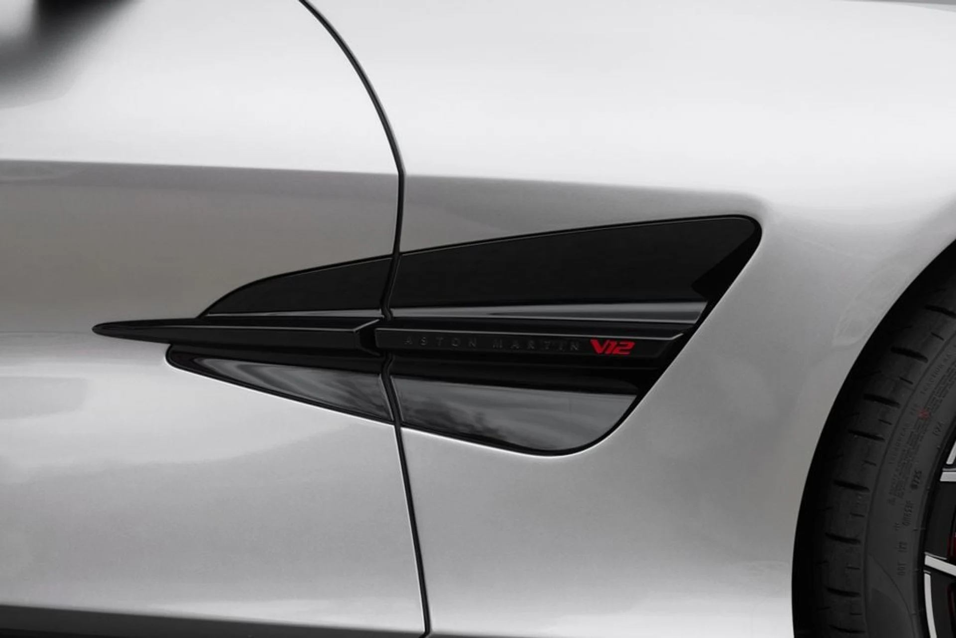 mph013_3297056358_81d1b1eaebfd2b727b053909f6ea8a3fx_29930a4870