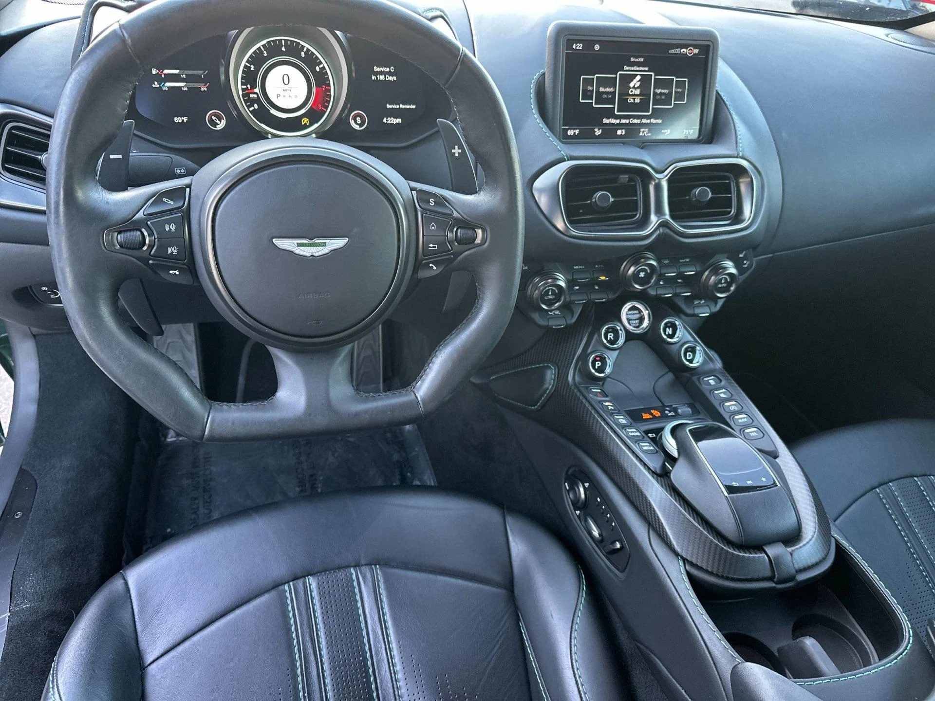 mph013_3301787082_Used_2019_Aston_Martin_Vantage_Timeless_CPO_1762507838_a8b4830705