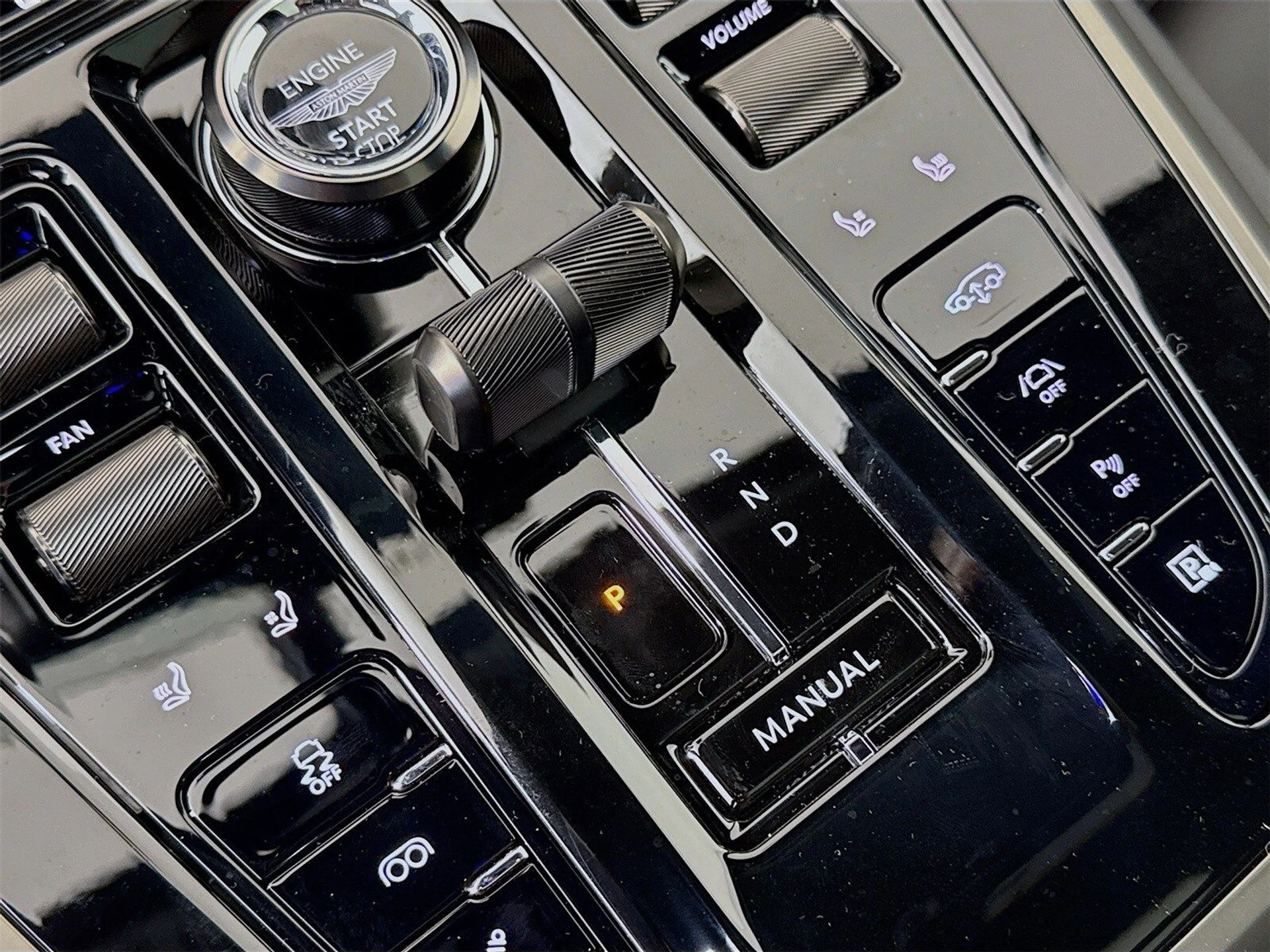 mph013_3308925296_e68268a46f01962f4e25253e941d6e1cx_ef7f3b0b90