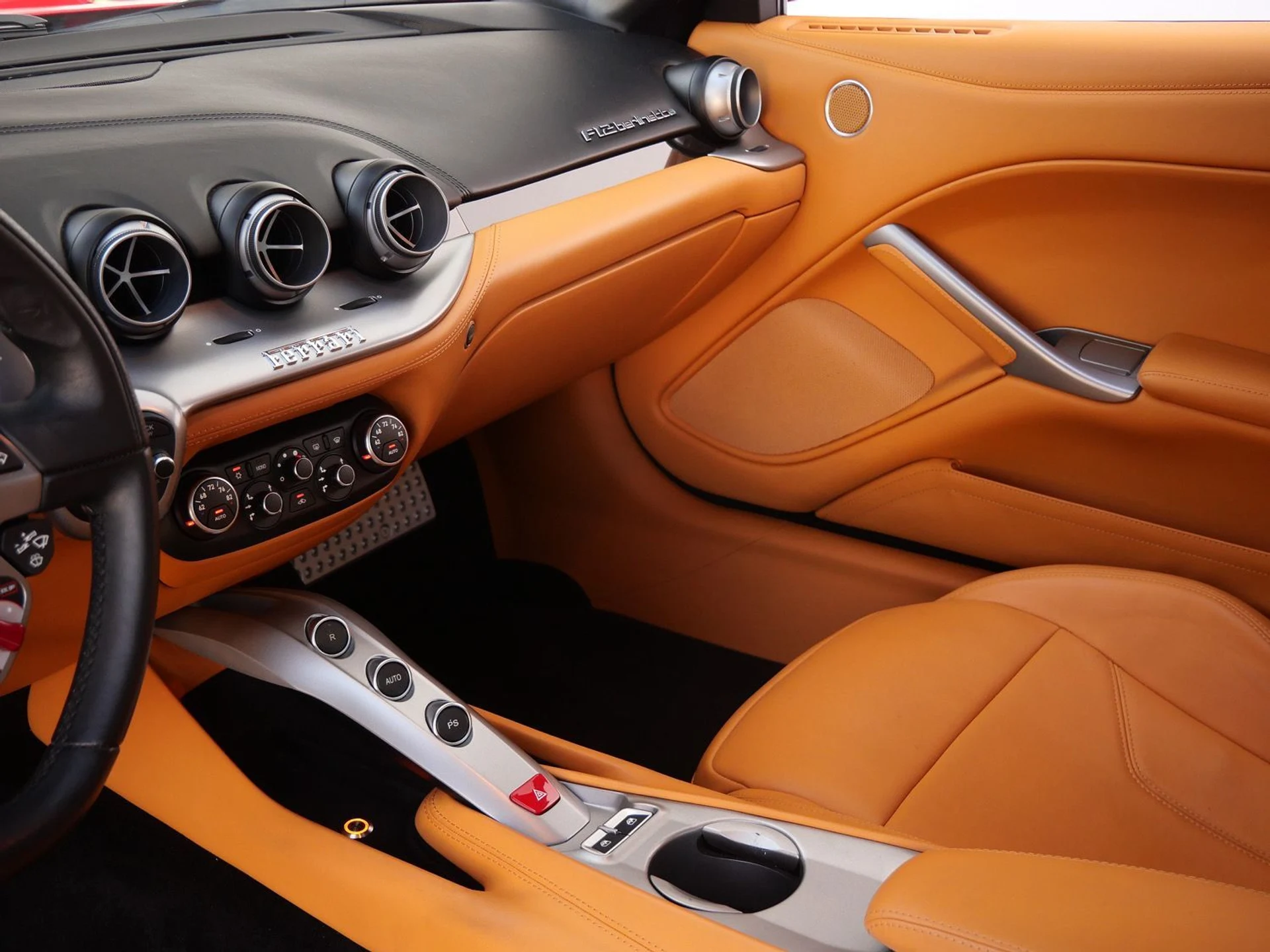 mph013_3310688787_93e1b7b054cb18600b6fcd9514c76c57x_6695969b81