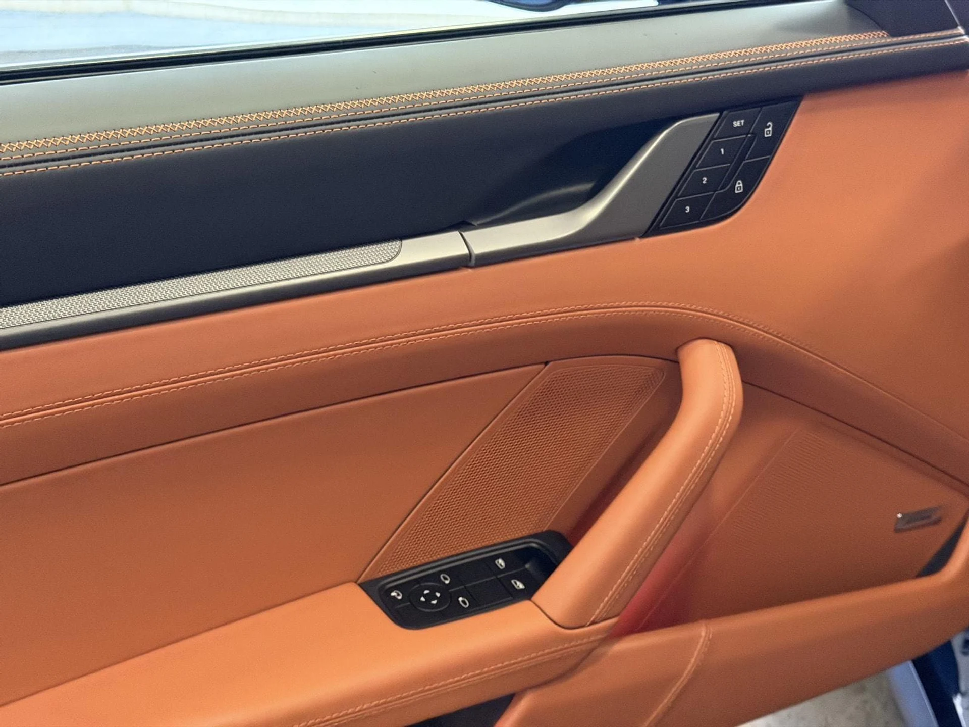 mph013_3313002489_a88954a2512bb0efe93532cba366f1a1x_0218a7af8c