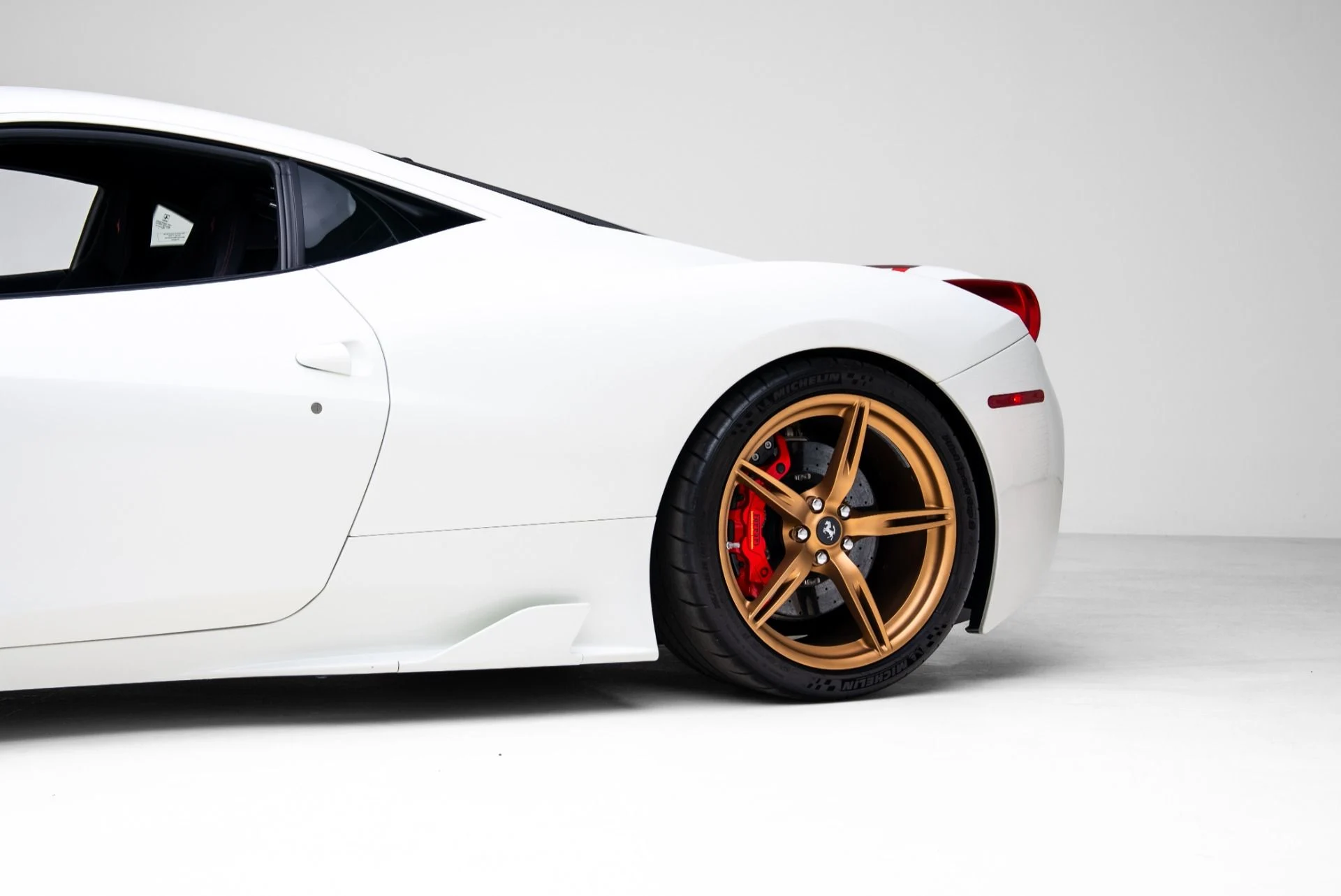 mph013_3320148934_Used_2015_Ferrari_458_Speciale_1770668463_774d33842e