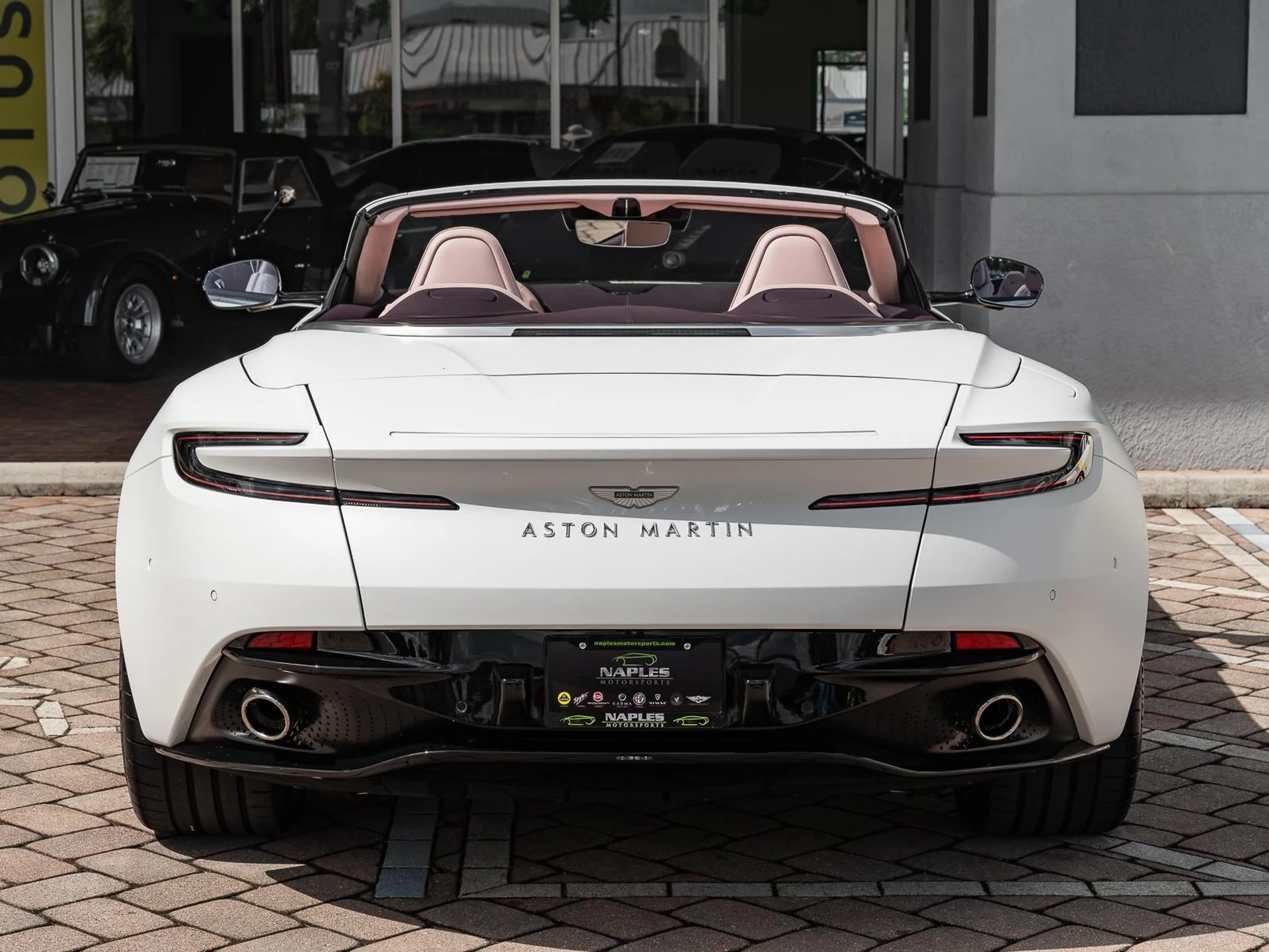 mph013_3328309676_Used_2025_Aston_Martin_DB_12_1761167140_969d6b6964