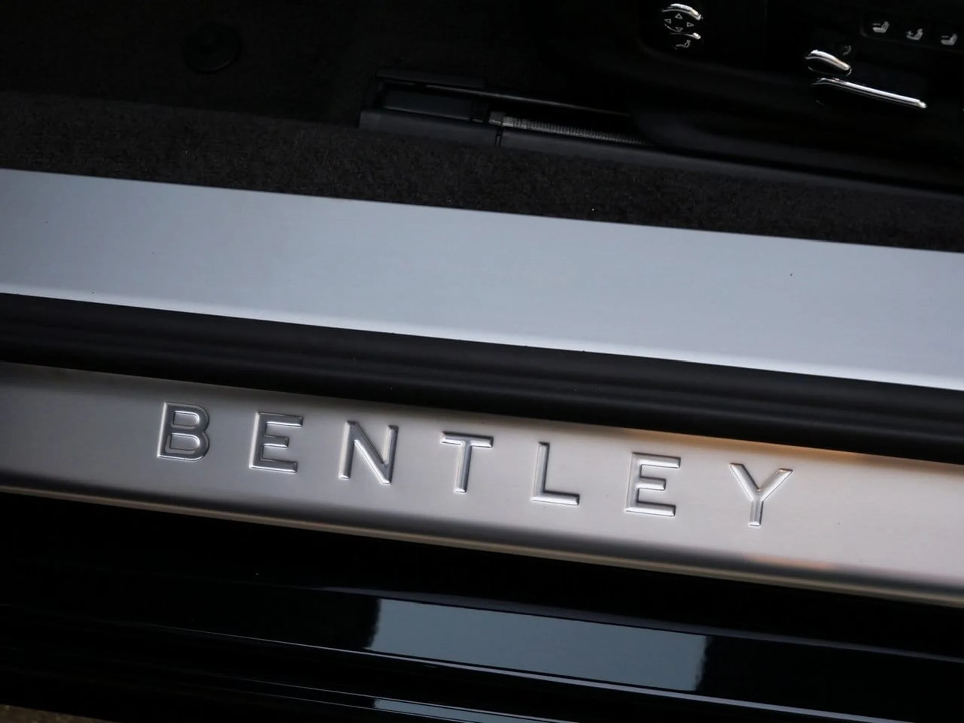 mph013_3329707407_ca7ea395df53e8a3cd3752b6ba4b0d8dx_2a015e0f53