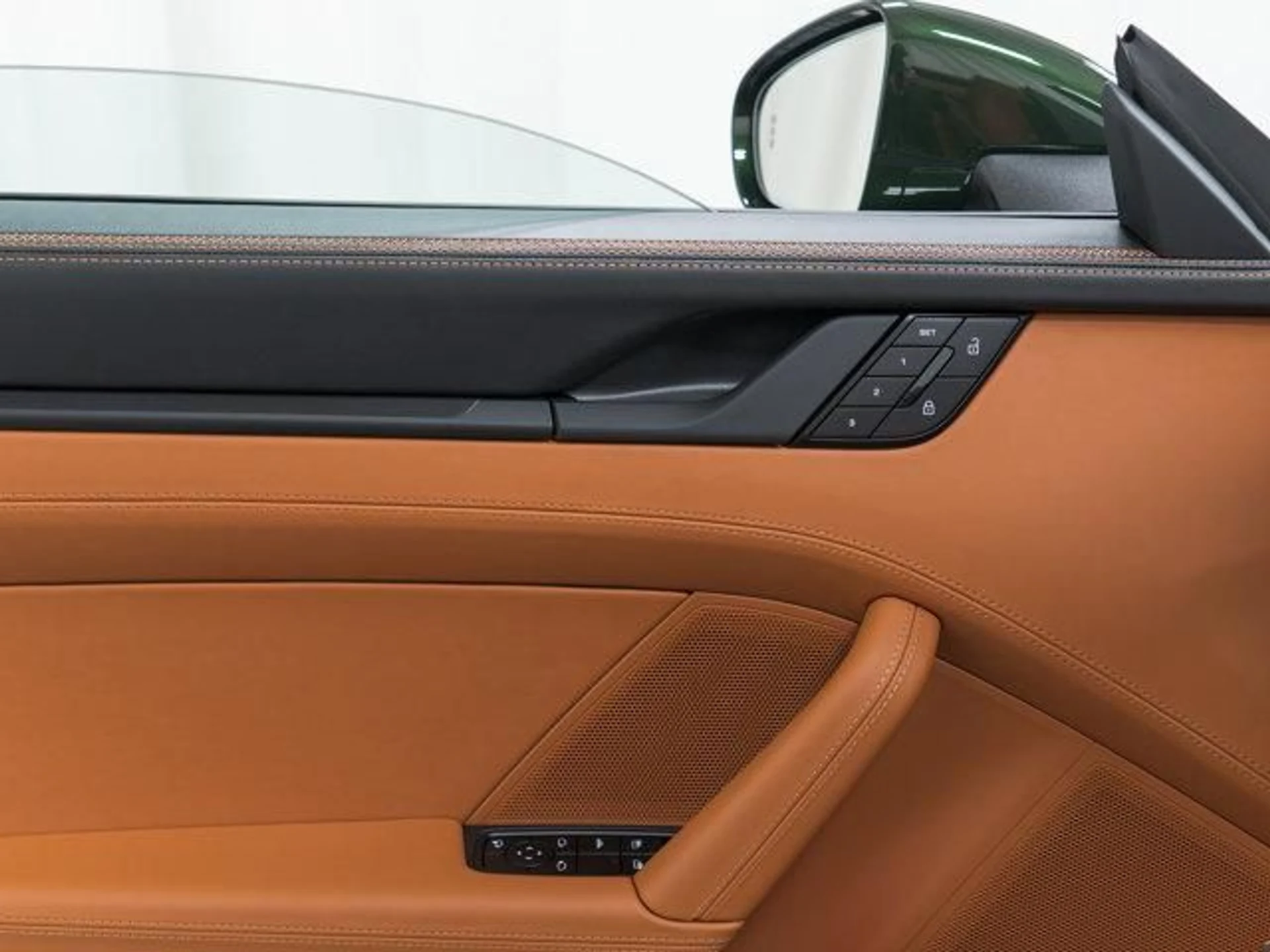 mph013_3331506562_t4_A_o_Ul8l_Aqcx_LOB_Dd_Xgd_LE_1u0_2113cd9194