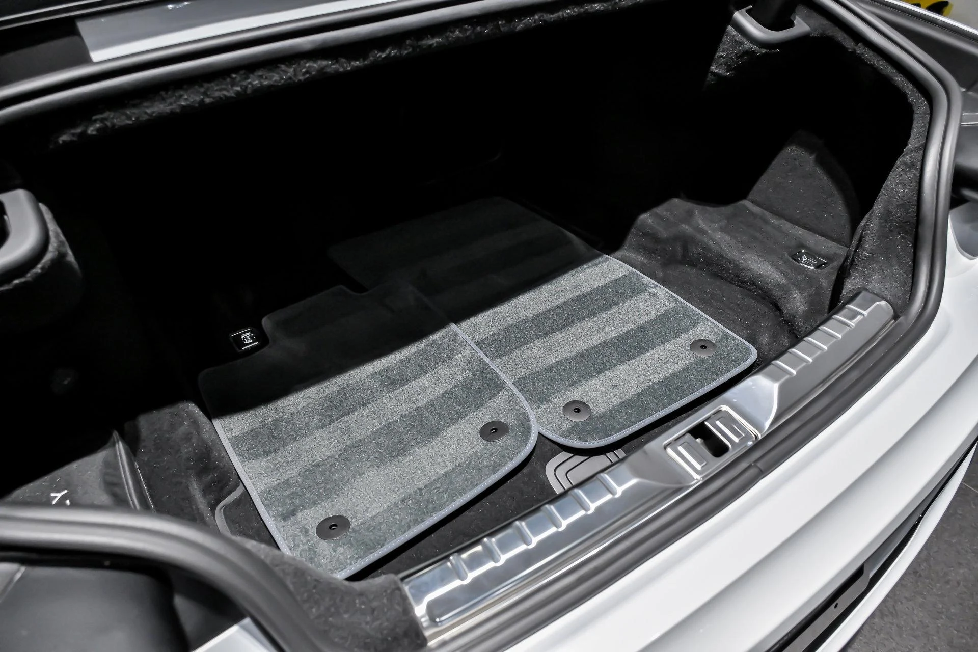 mph013_3341369788_Used_2024_Bentley_Continental_GT_V8_Coupe_1766137559_160aa1c2a8