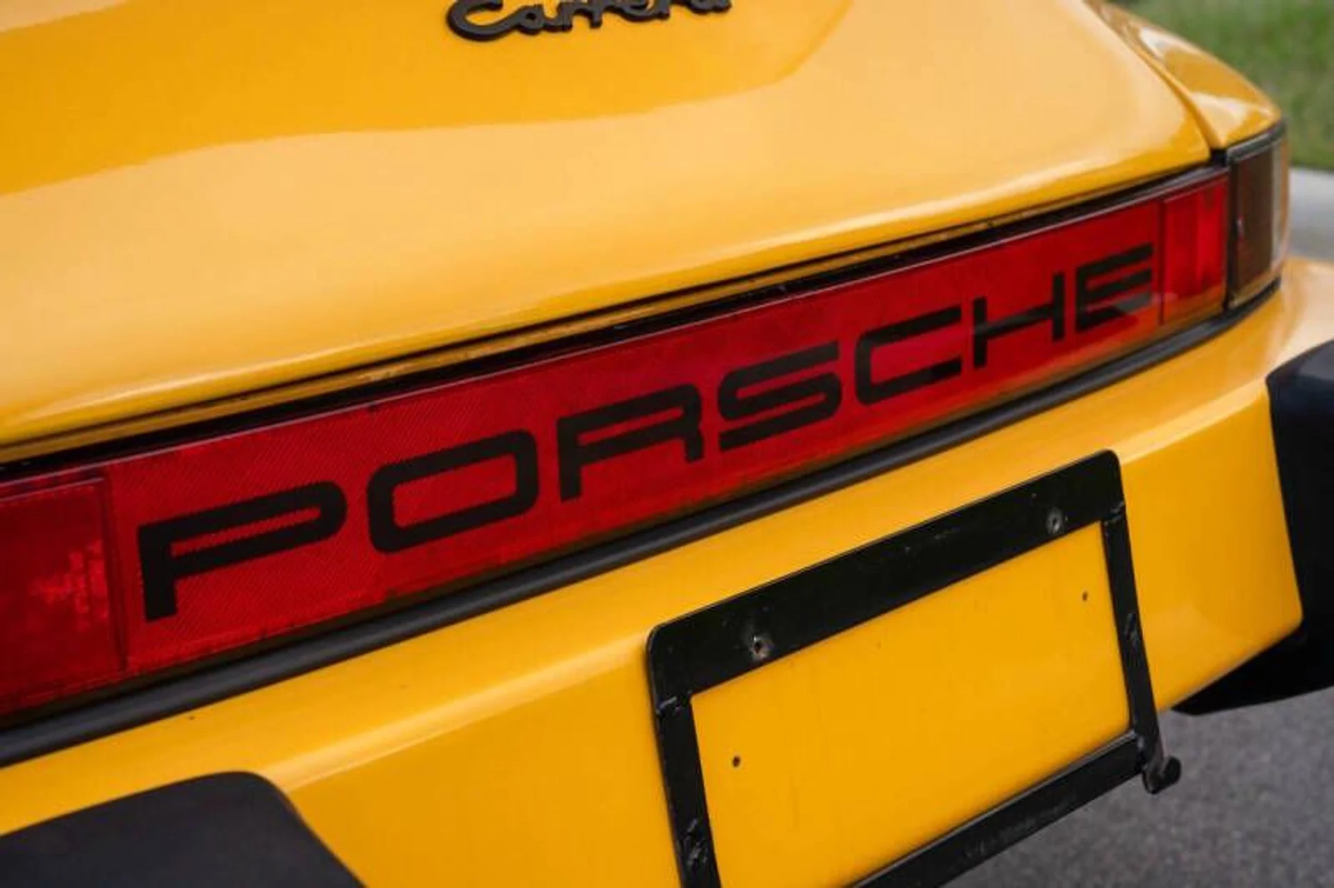 mph013_3343531760_1976_porsche_911_carrera_coupe_911_carrera_coupe_5104634285