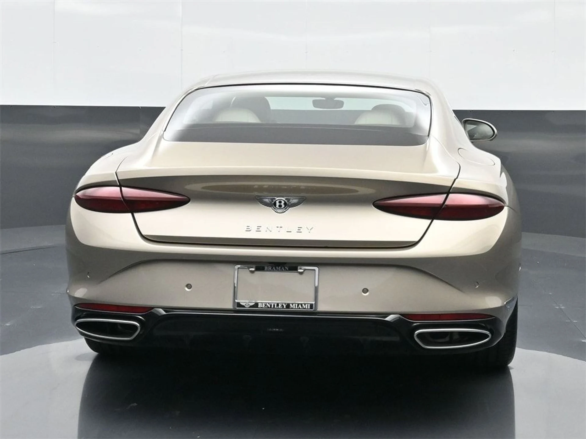 mph013_3346376402_3484acf21963c93a326ab24923bfba78x_e5cb076190