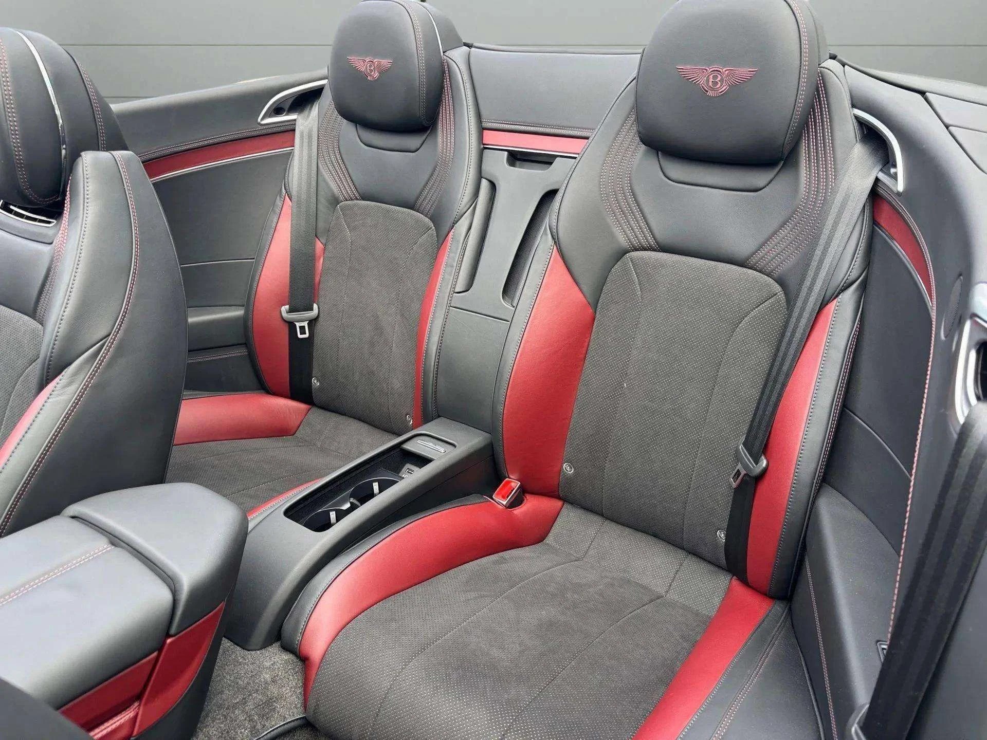 mph013_3346783701_da2e85be673746759cfef40f6bd5e197_67029703d3