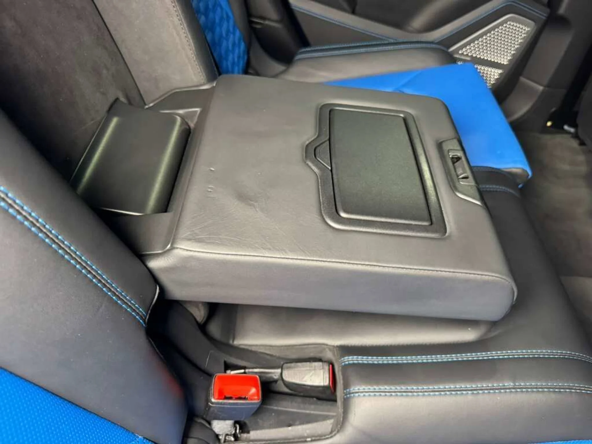 mph013_334770490_9aa6bc2596366d724316e91030f27ff5_c2f5c3e340