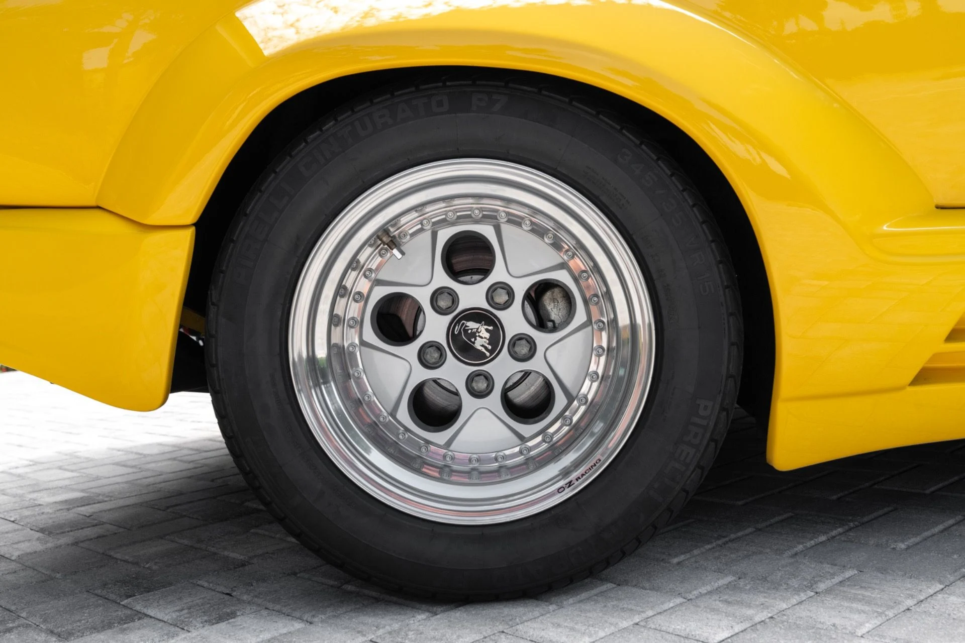 mph013_3355619456_Used_1989_Lamborghini_Countach_25th_Anniversary_1793038200_af054e9e33