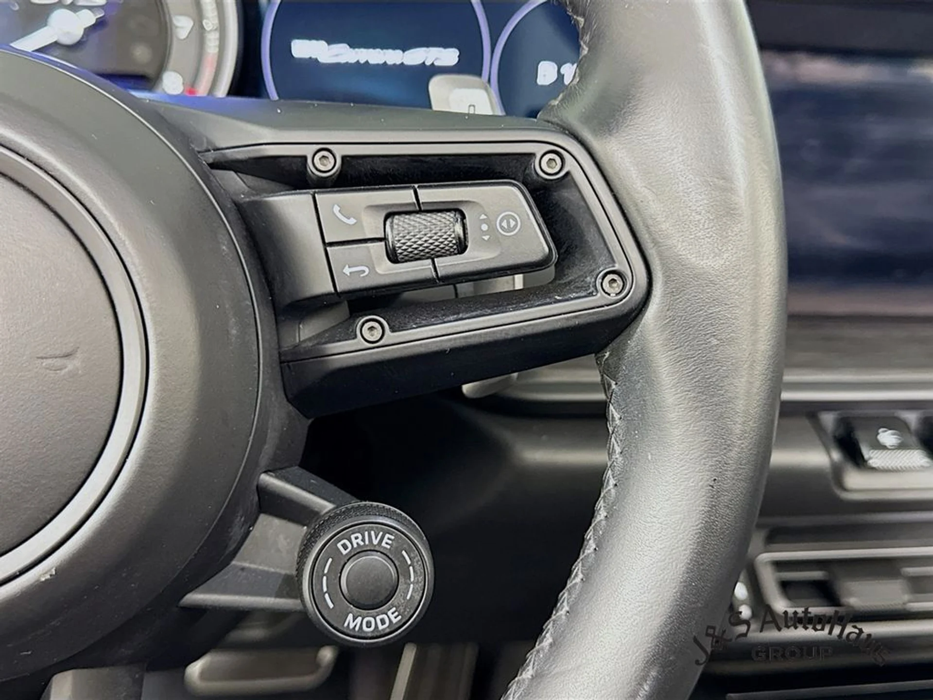 mph013_3360592270_0kh5wo4zov32lw8ph2lf38kpxyzu_6998bdb173