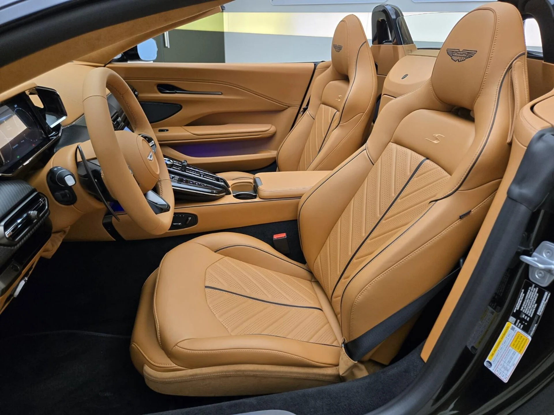 mph013_3362619578_New_2026_Aston_Martin_Vantage_S_1791609367_1c3099b986