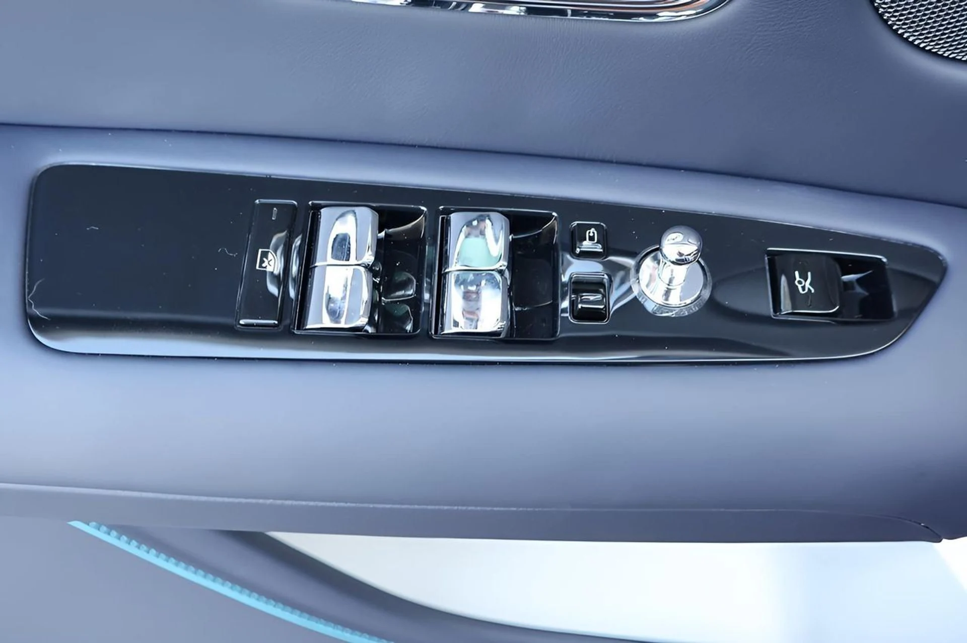 mph013_3380858471_14_437c05c536