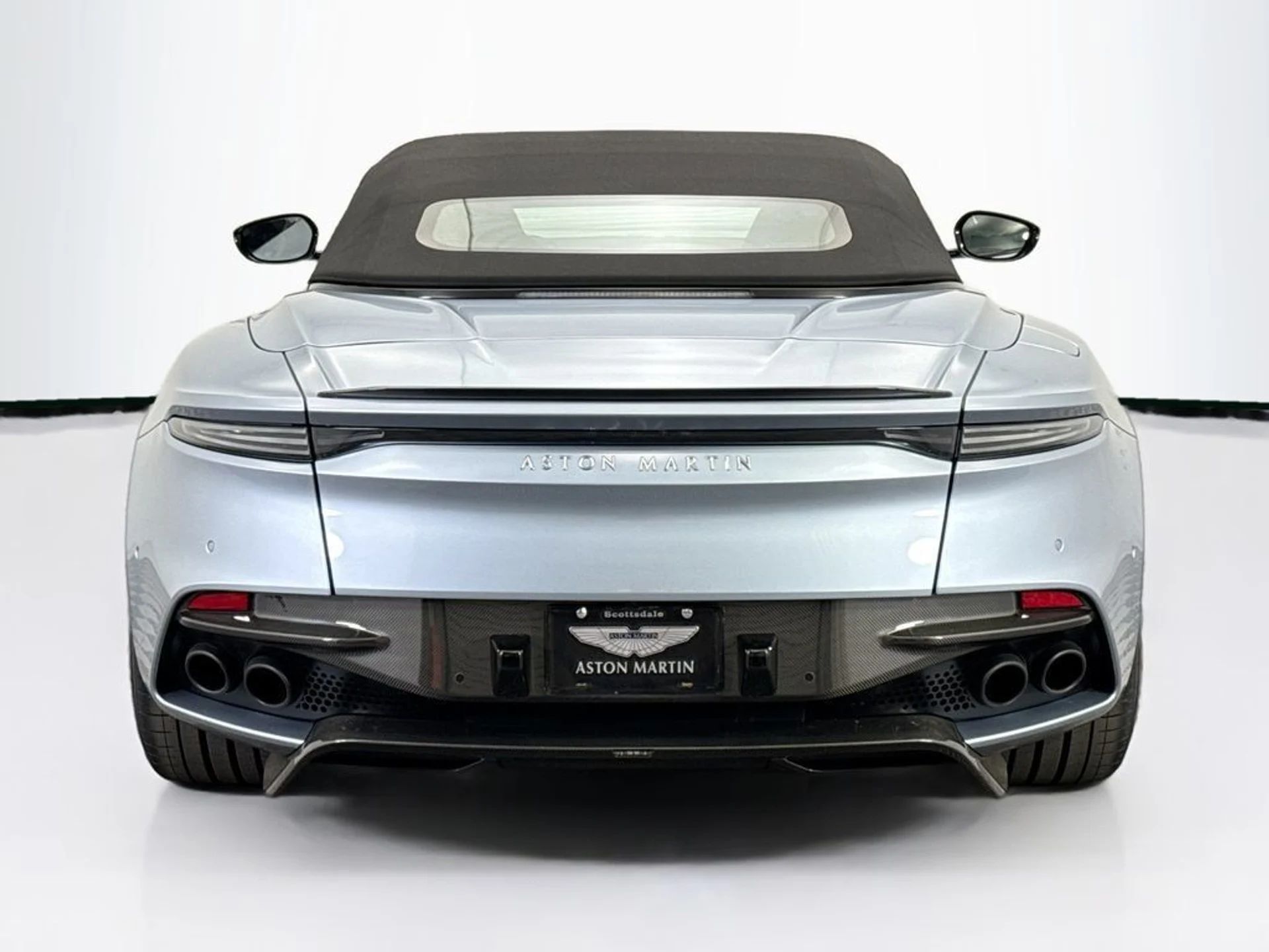 mph013_3380963688_used_2021_aston_martin_dbs_superleggeravolante_8119_22994396_14_1024_d1d8c0195f