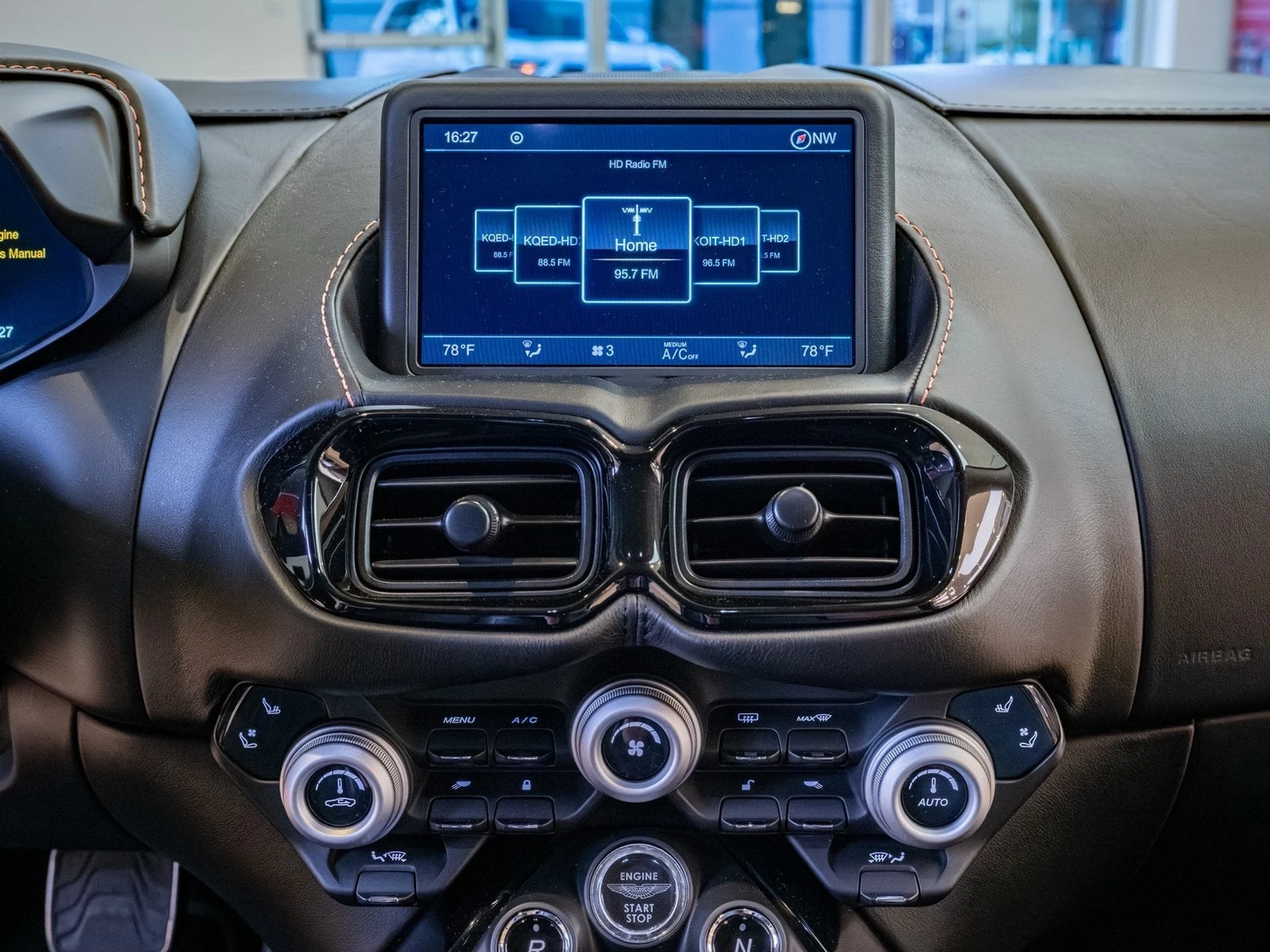 mph013_3384190853_14_2eb80efbcd