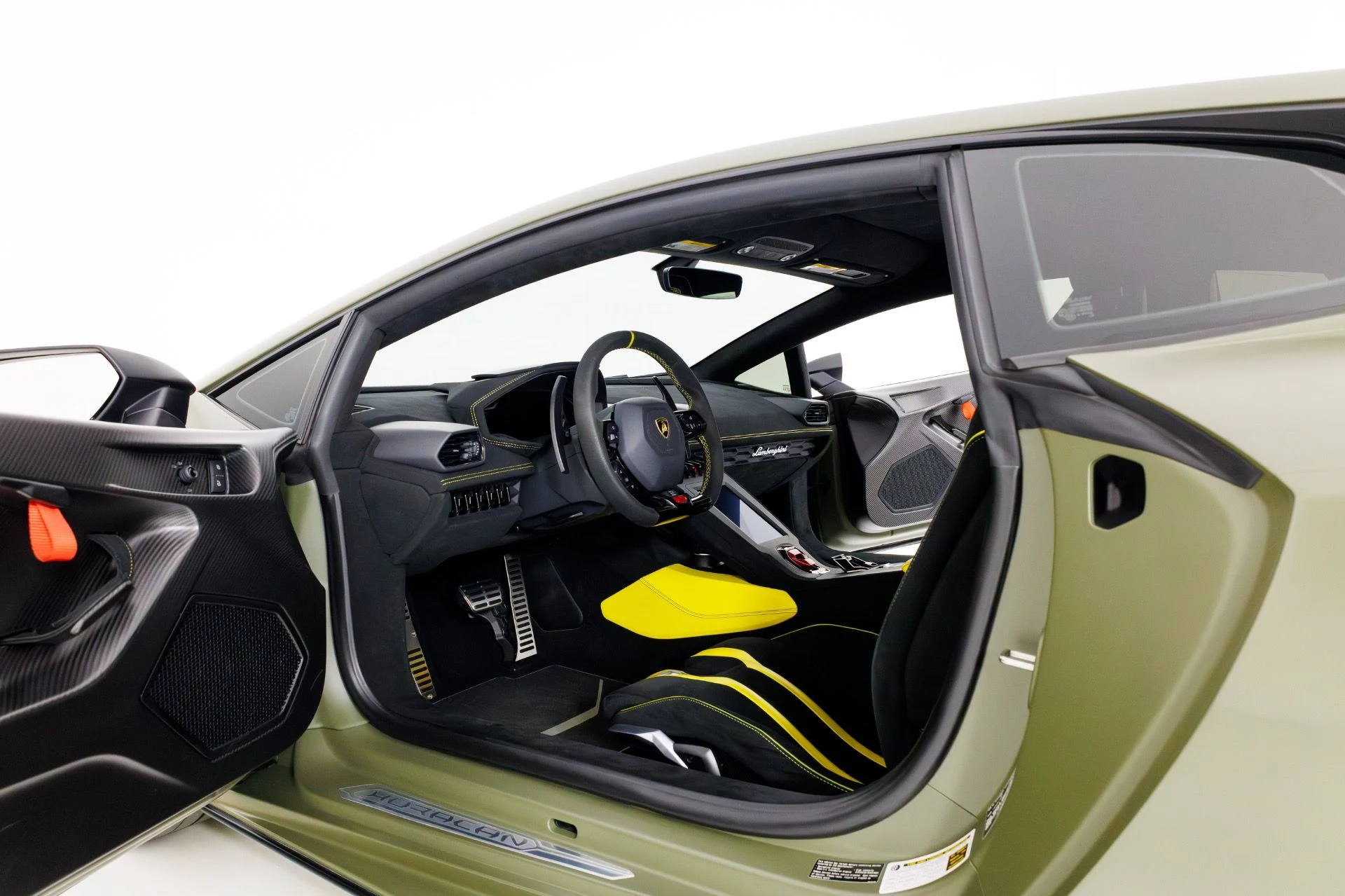 mph013_339222594_Used_2022_Lamborghini_Huracan_STO_1770056094_2051bc6f84