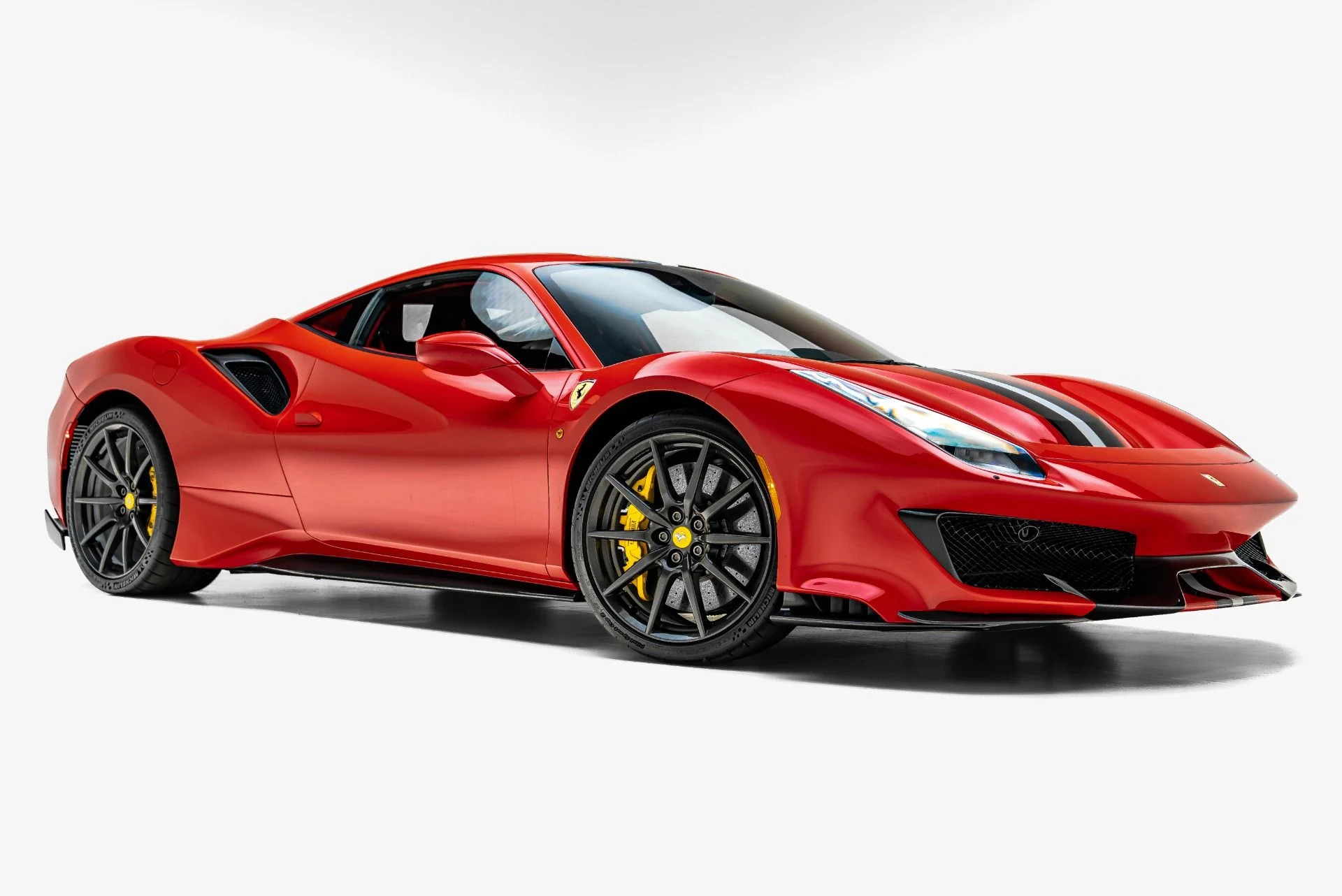 mph013_3396504090_Used_2019_Ferrari_488_Pista_1784869132_52d9d75aa7