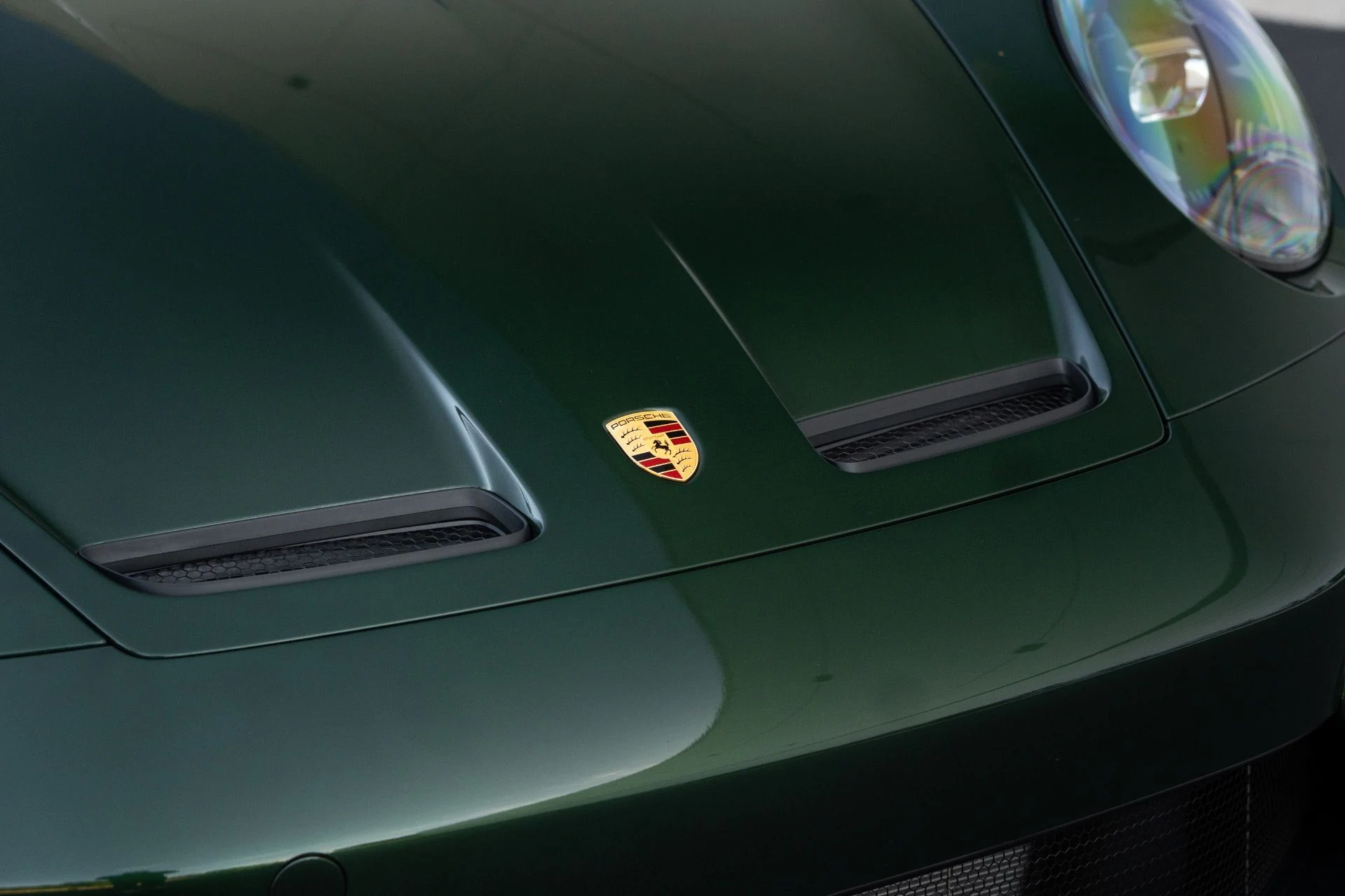 mph013_3396593590_Used_2026_Porsche_911_GT_3_Touring_1770143984_2567dc8dbf