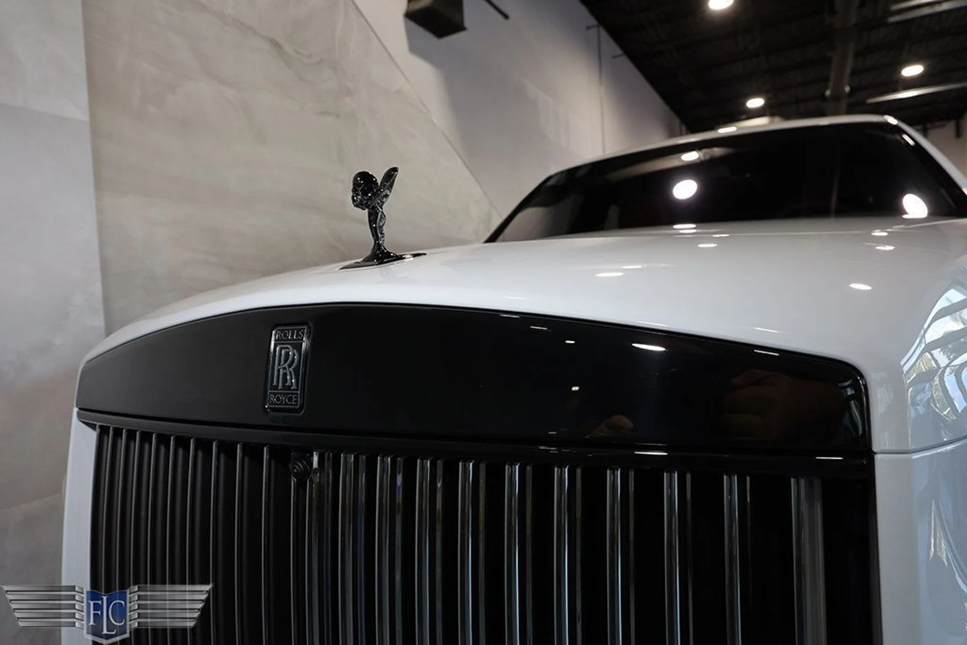 mph013_3401685406_used_2026_rolls_royce_cullinan_blackbadgesportutility_9689_23031080_14_1024_fb9a5a95e4