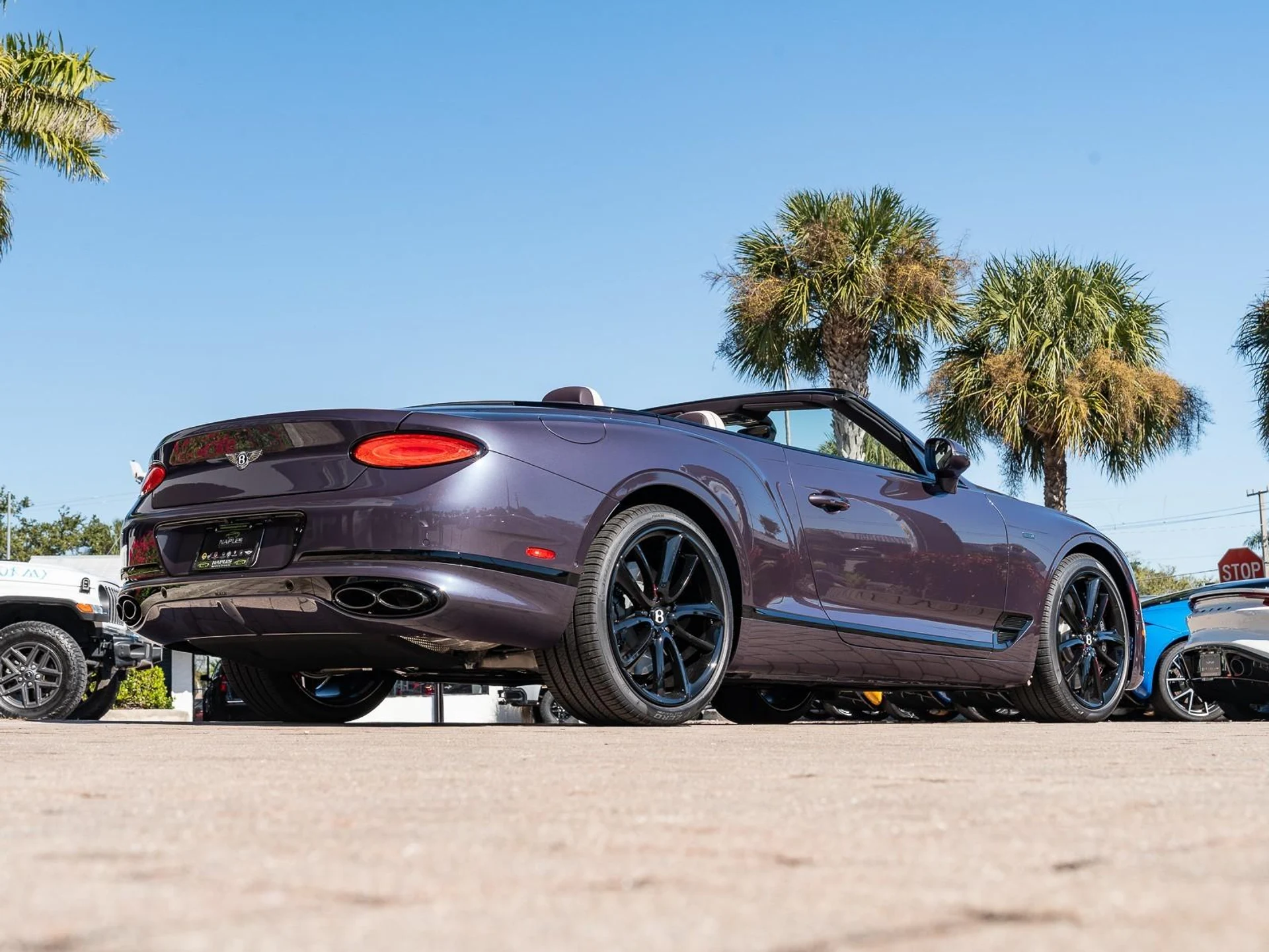 mph013_3403059602_Used_2024_Bentley_Continental_GT_V8_1763485644_c7daeb94de