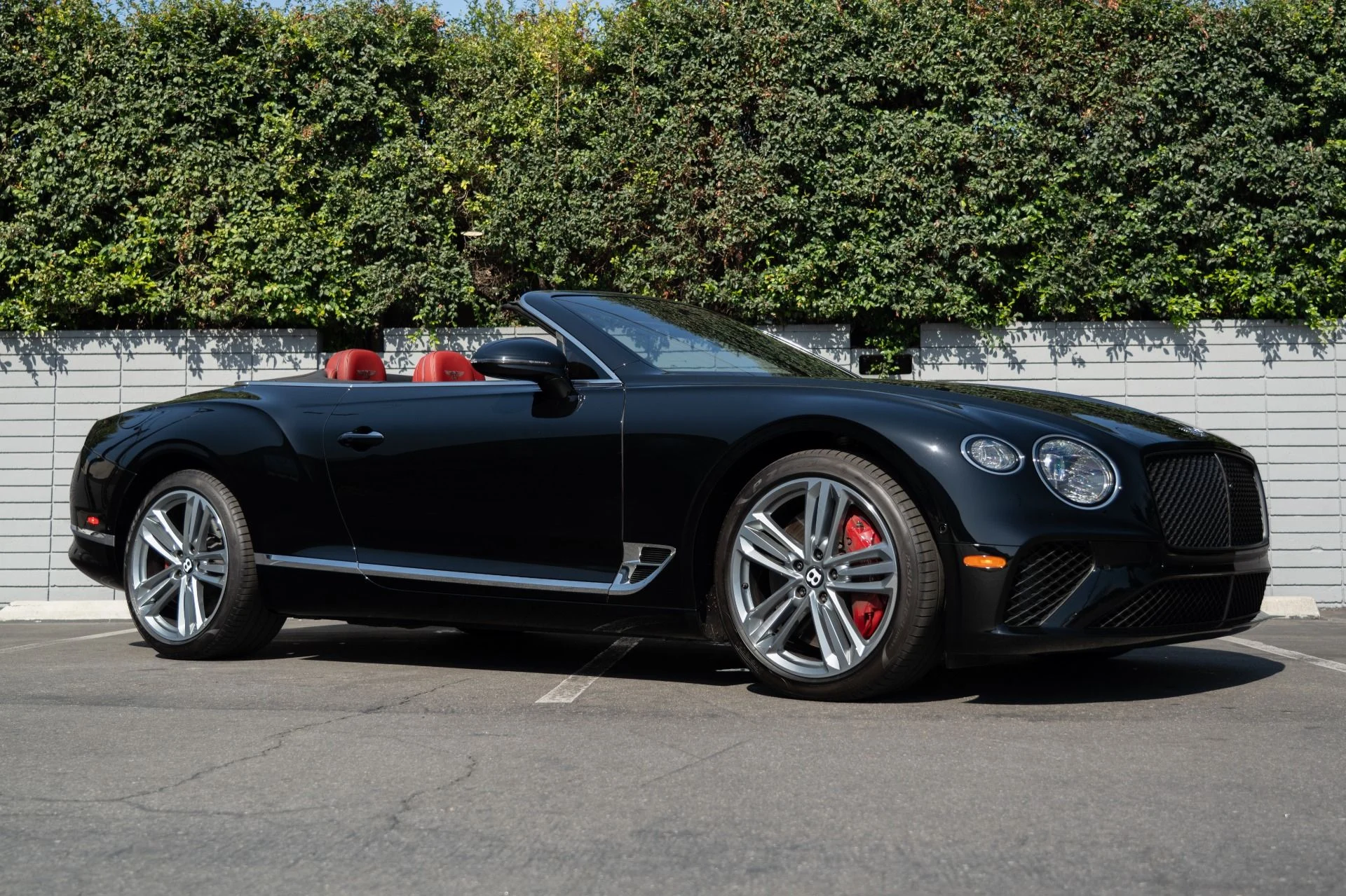 mph013_3404968519_Used_2023_Bentley_Continental_GTC_V8_1755892856_a7a53145b9