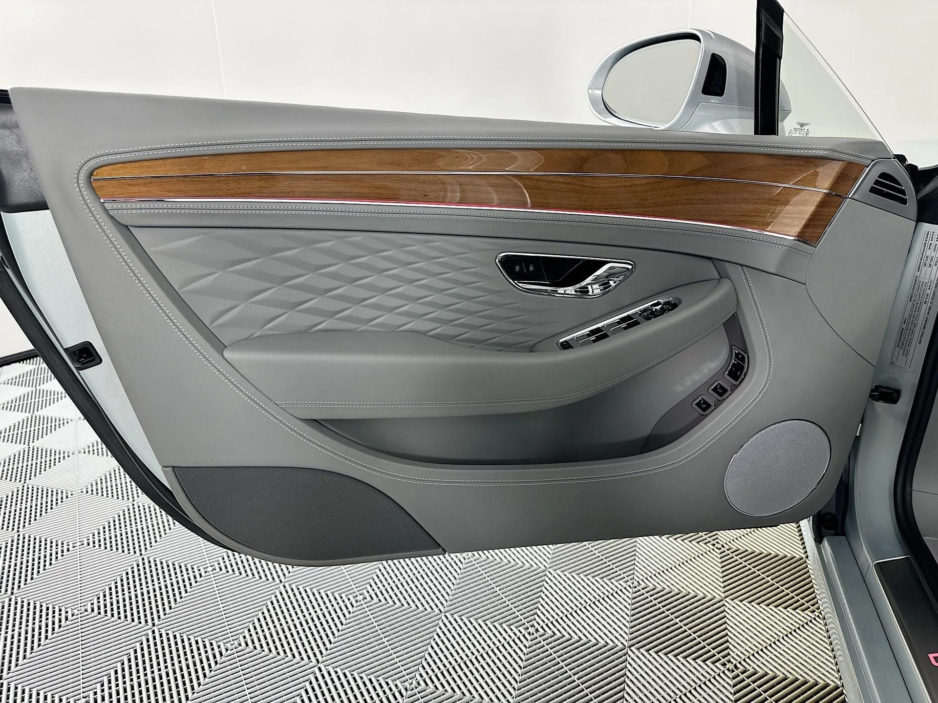 mph013_3410065712_14_ddfbf7e88b