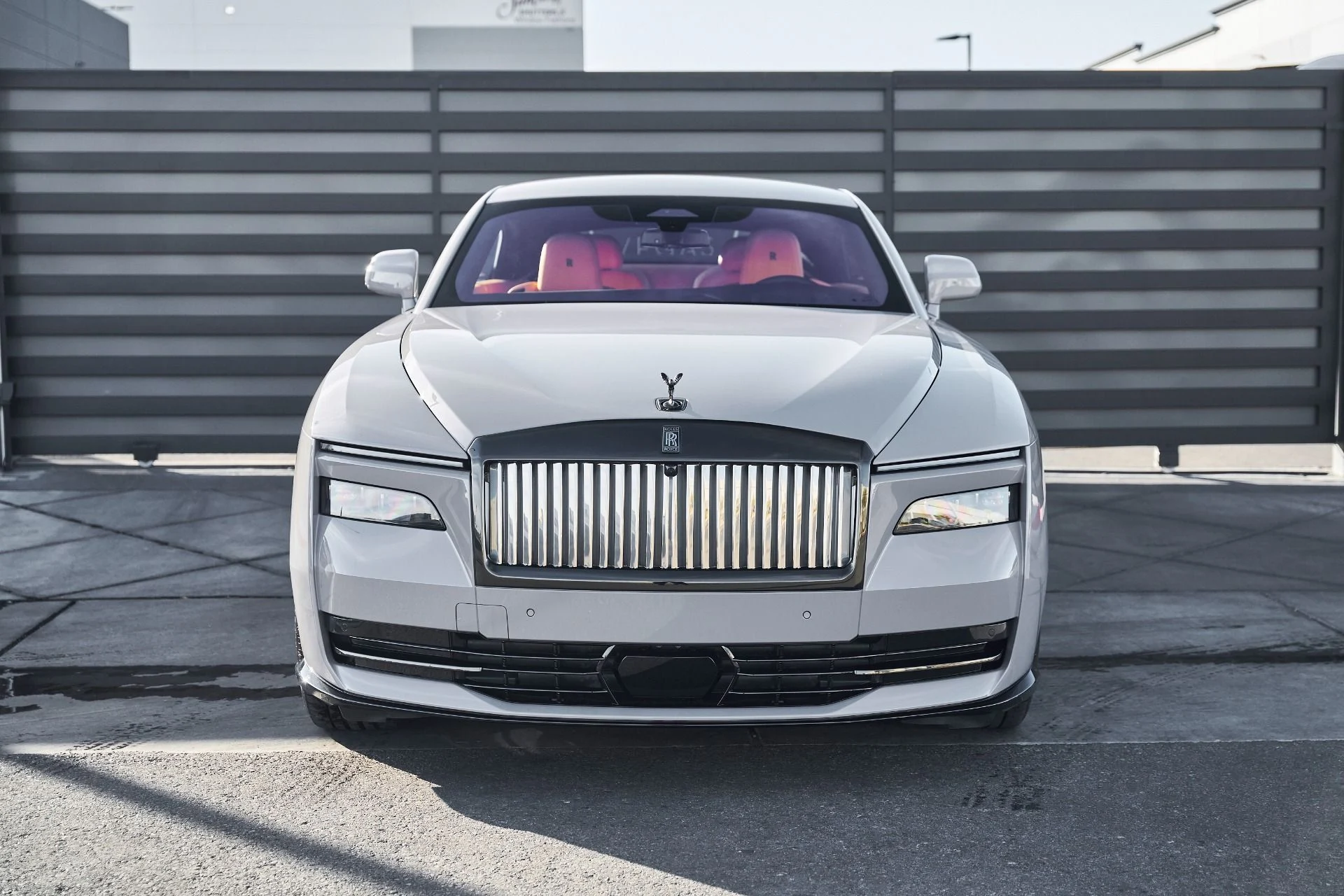 mph013_3416122419_Used_2025_Rolls_Royce_Spectre_BLACK_BADGE_1769482339_e1cc7c5d2d