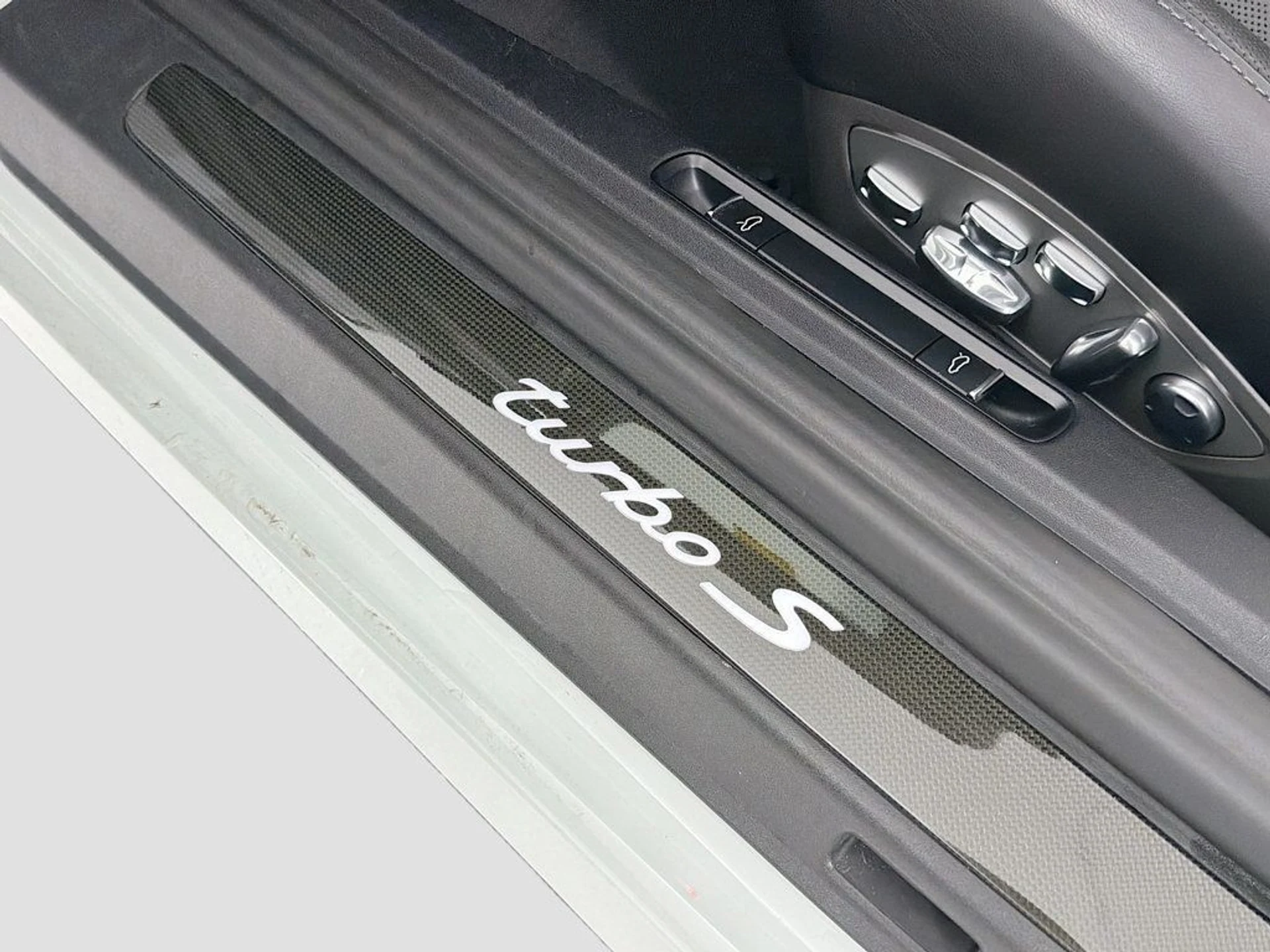 mph013_3416547141_d7e24754e7de6c4e99d9262e9f3cd218_0e3a80839b