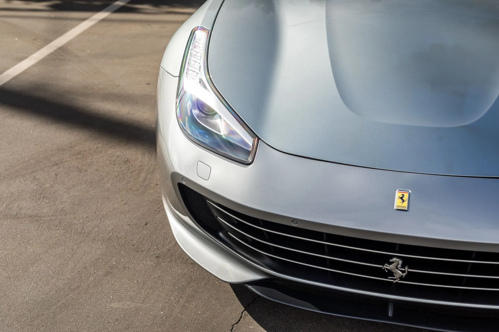 mph013_3421427289_Used_2018_Ferrari_GTC_4_Lusso_T_1701305204_391578ac07