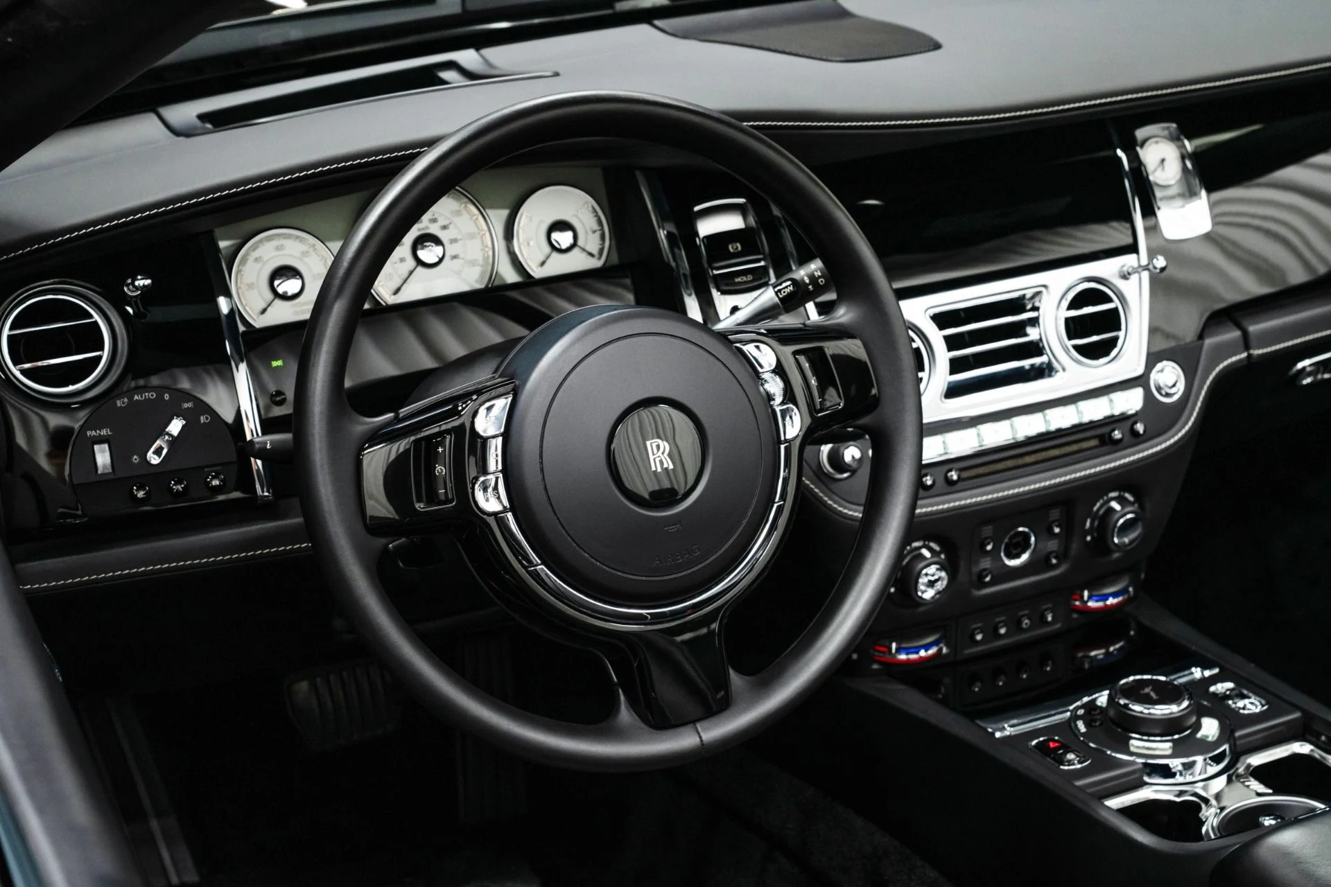 mph013_3428663612_Used_2017_Rolls_Royce_Dawn_Full_Polish_Wheels_Contrast_Stitching_and_Piping_Low_Miles_1764715069_f8c07d564b