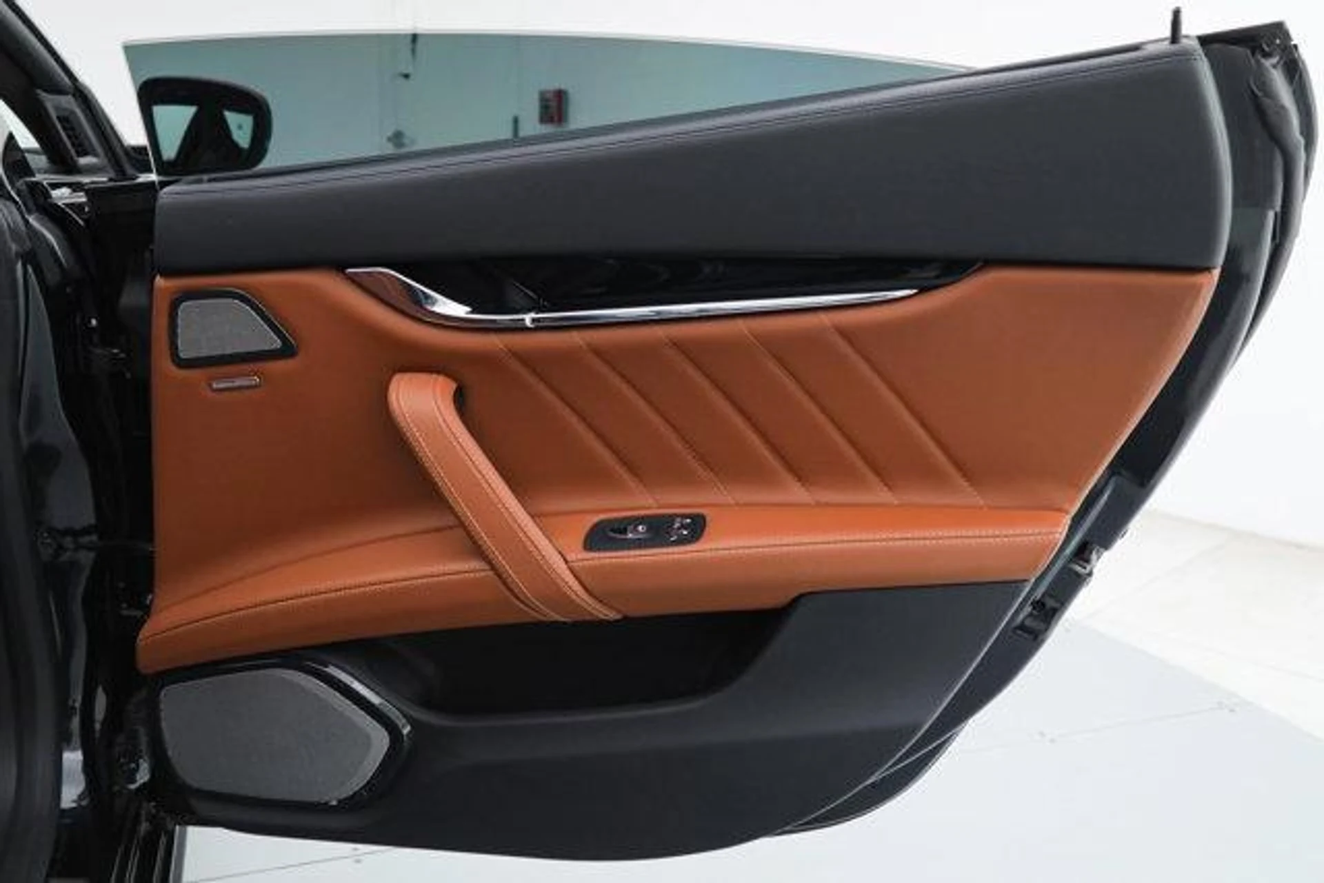 mph013_3435954946_vc5_H_Nri_W_Qz_GW_1_Mbq_Ps_Oq6a_Eol_No_038537caef