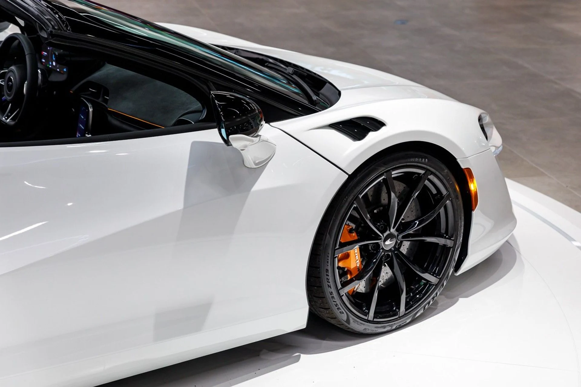 mph013_3446768889_690_p14_l_ad98c7718d