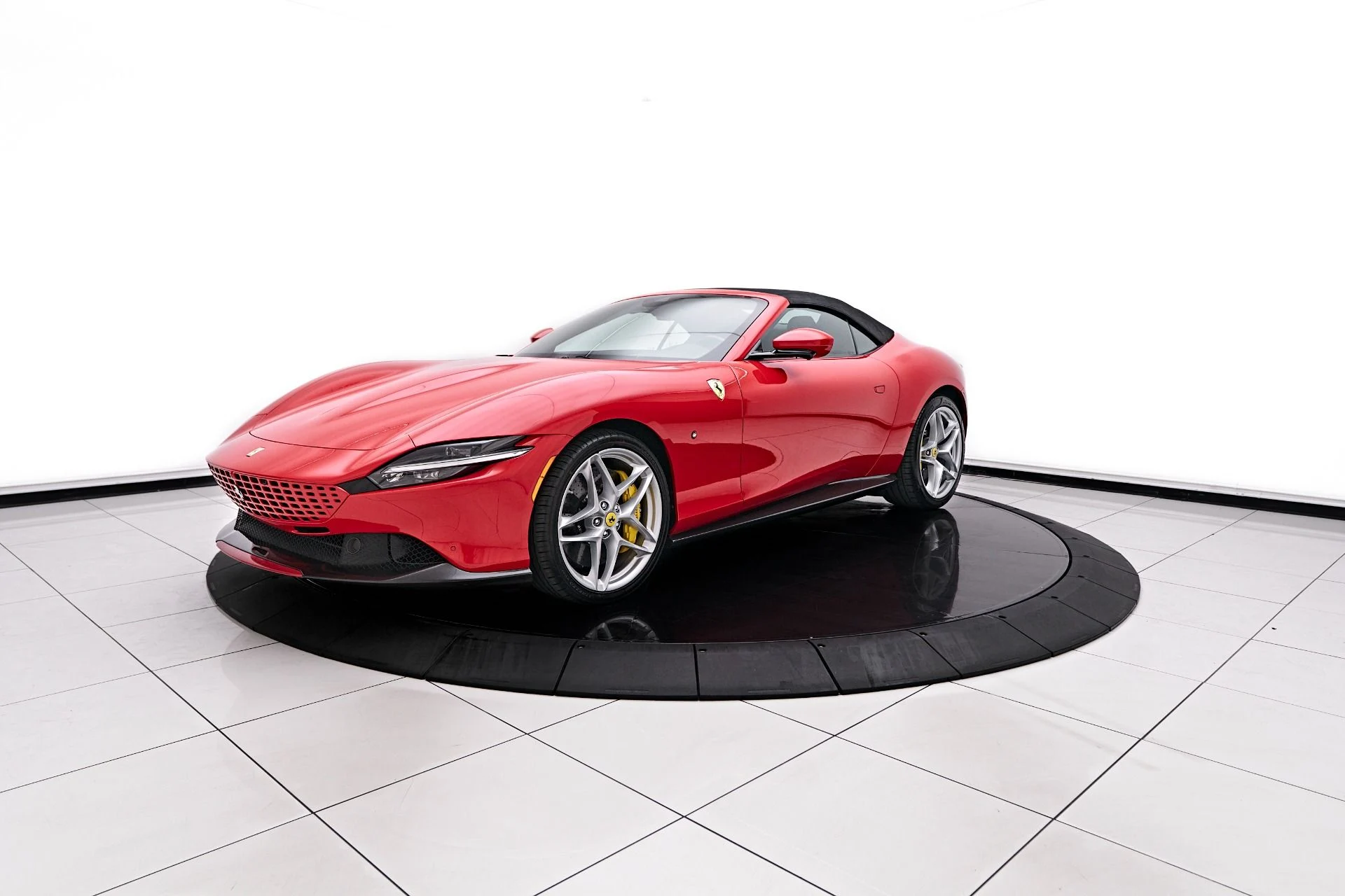 mph013_3449661216_Used_2024_Ferrari_Roma_Base_1757783488_256999c6c7
