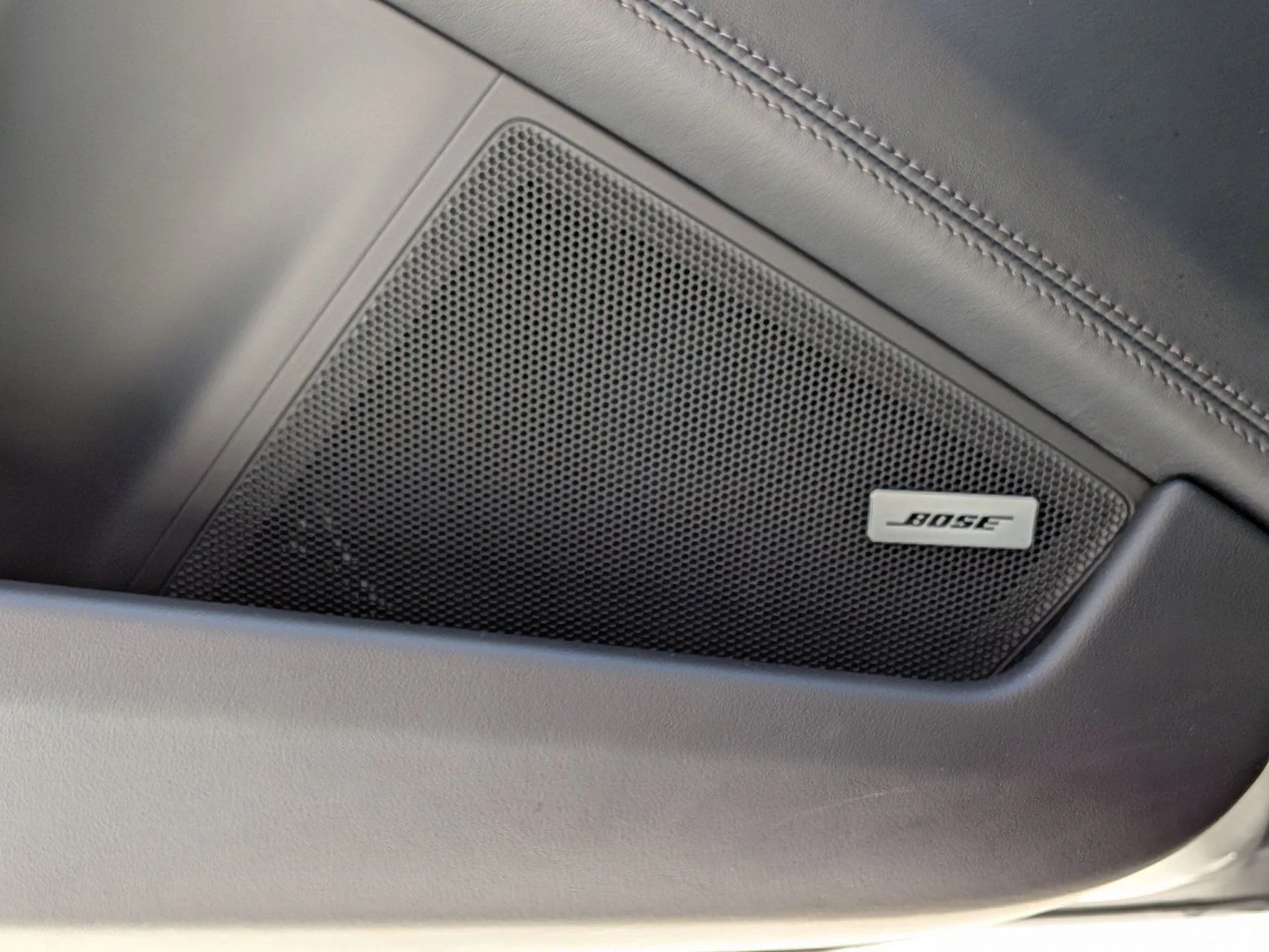 mph013_3455055319_113362a25cbc0d2e63b69c8042aa3b65x_a76084f519