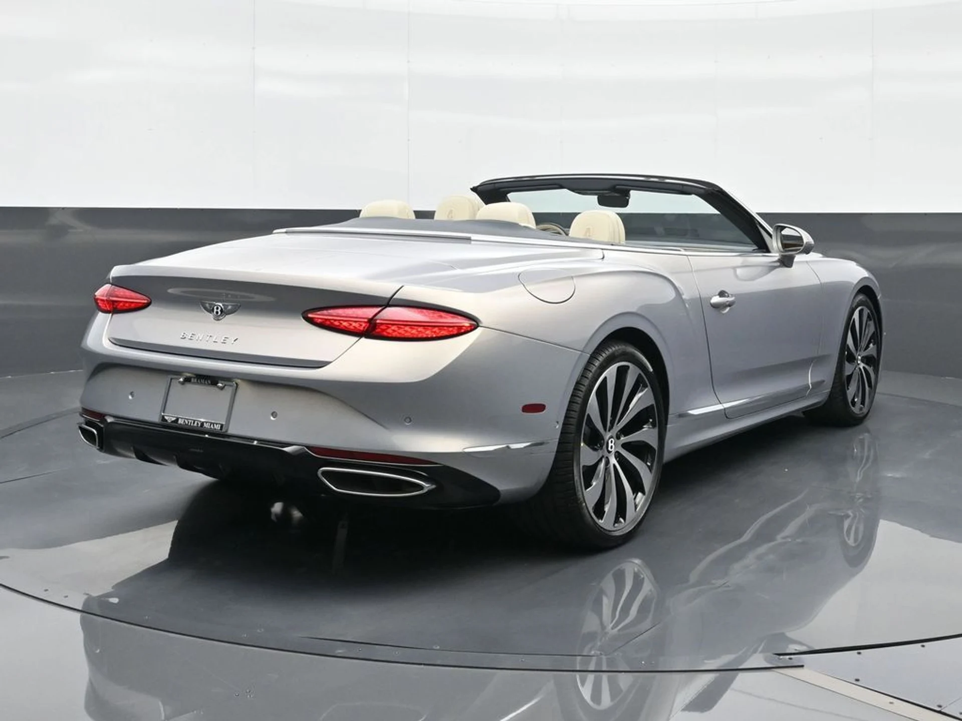 mph013_3460029318_5b3a26d2e5b386142acede4696a4aa88x_bbb5eefcdc