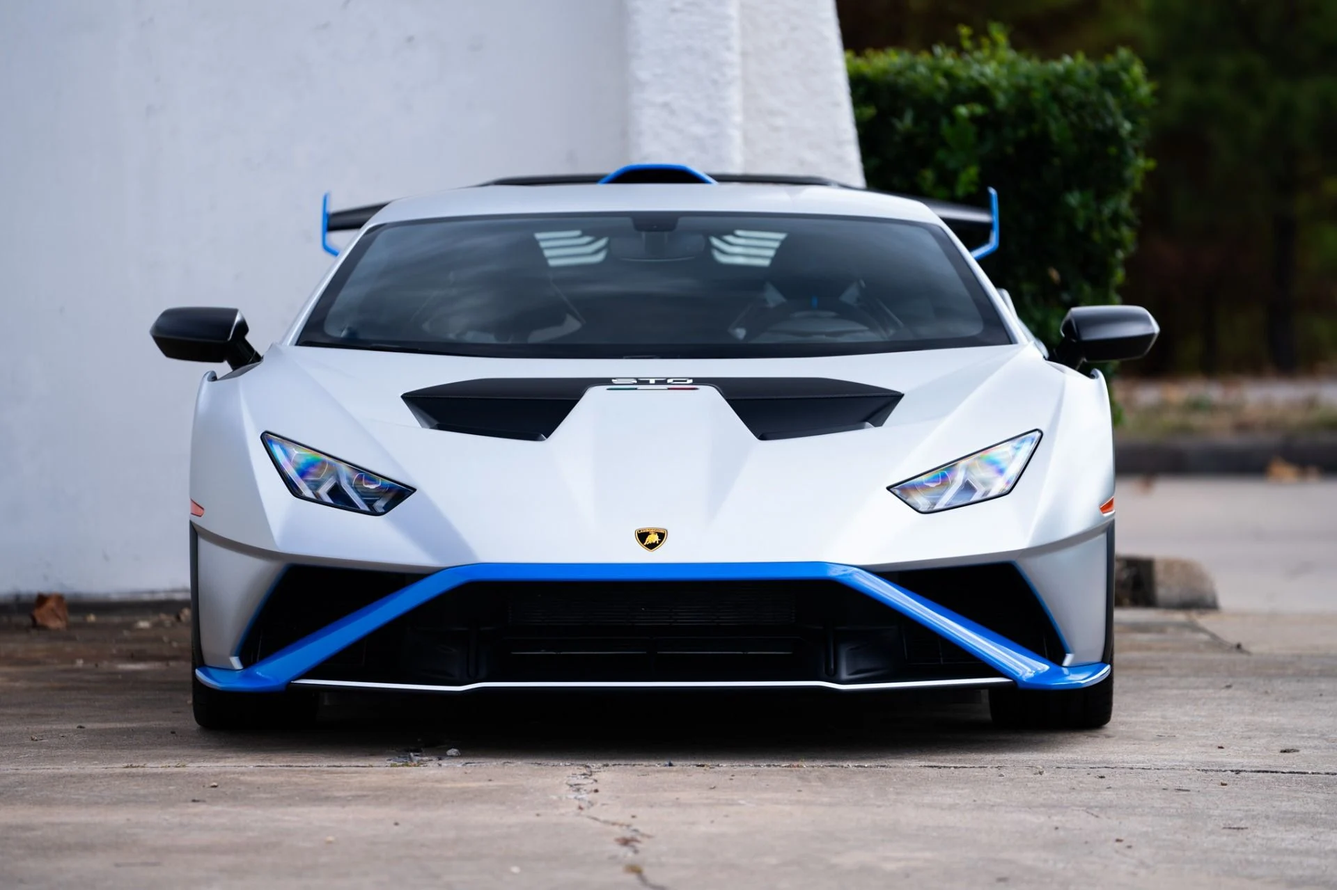 mph013_3469050870_Used_2023_Lamborghini_Huracan_STO_1760737861_b61af7e32c